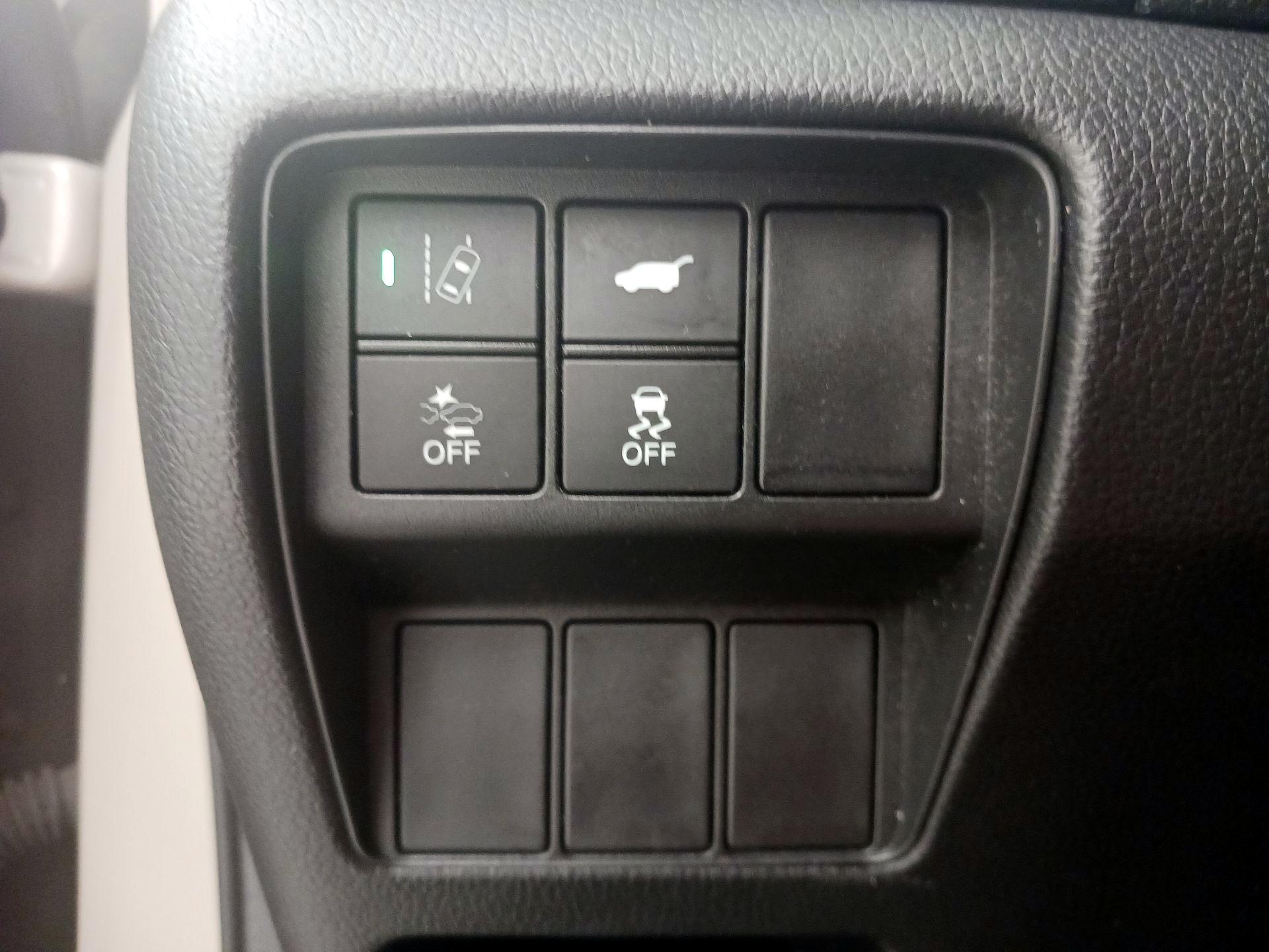 Thumbnail: 2017 Honda CR-V - 13