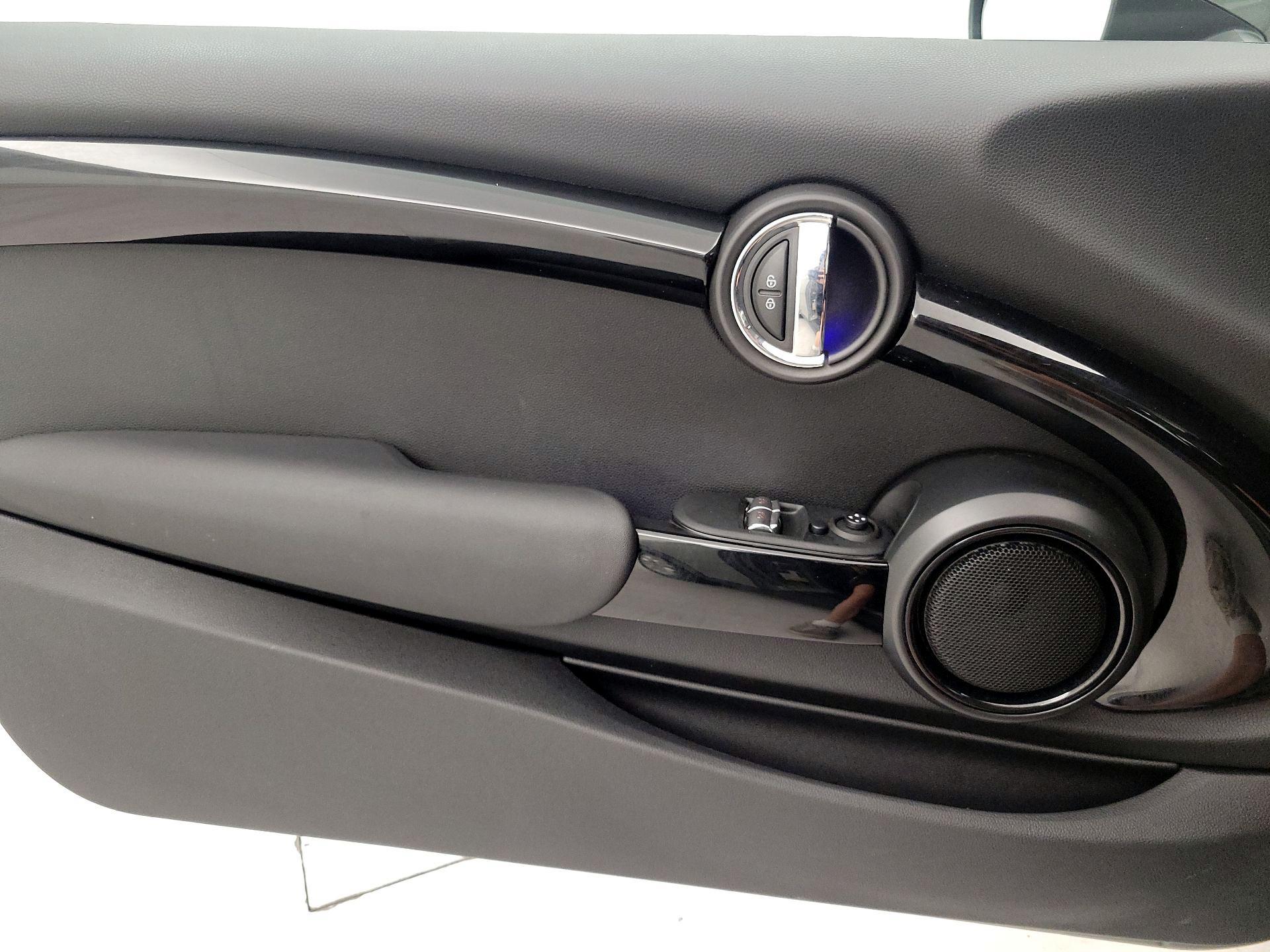 Thumbnail: 2019 MINI Cooper Hardtop - 12