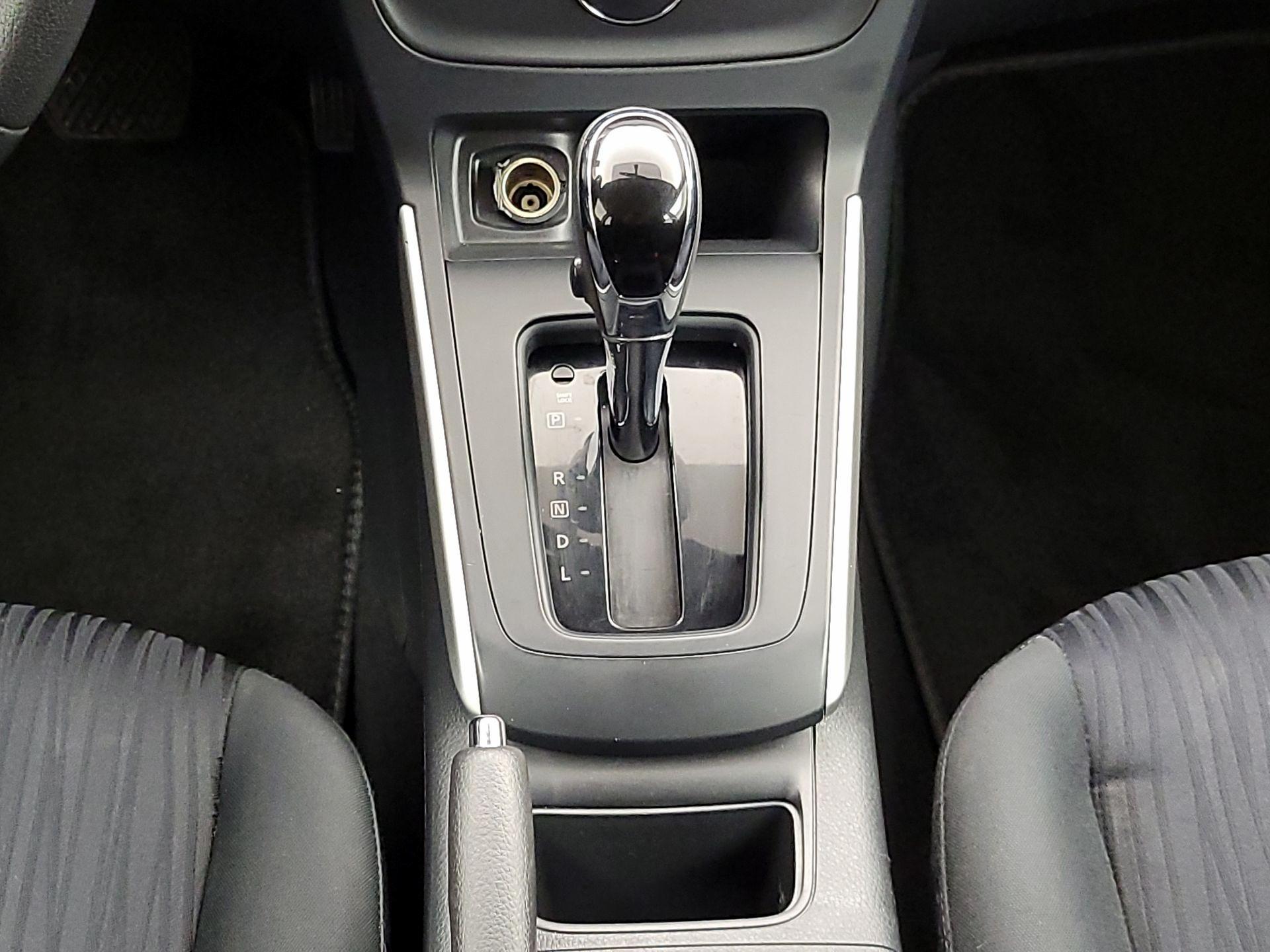 Thumbnail: 2019 Nissan Sentra - 17