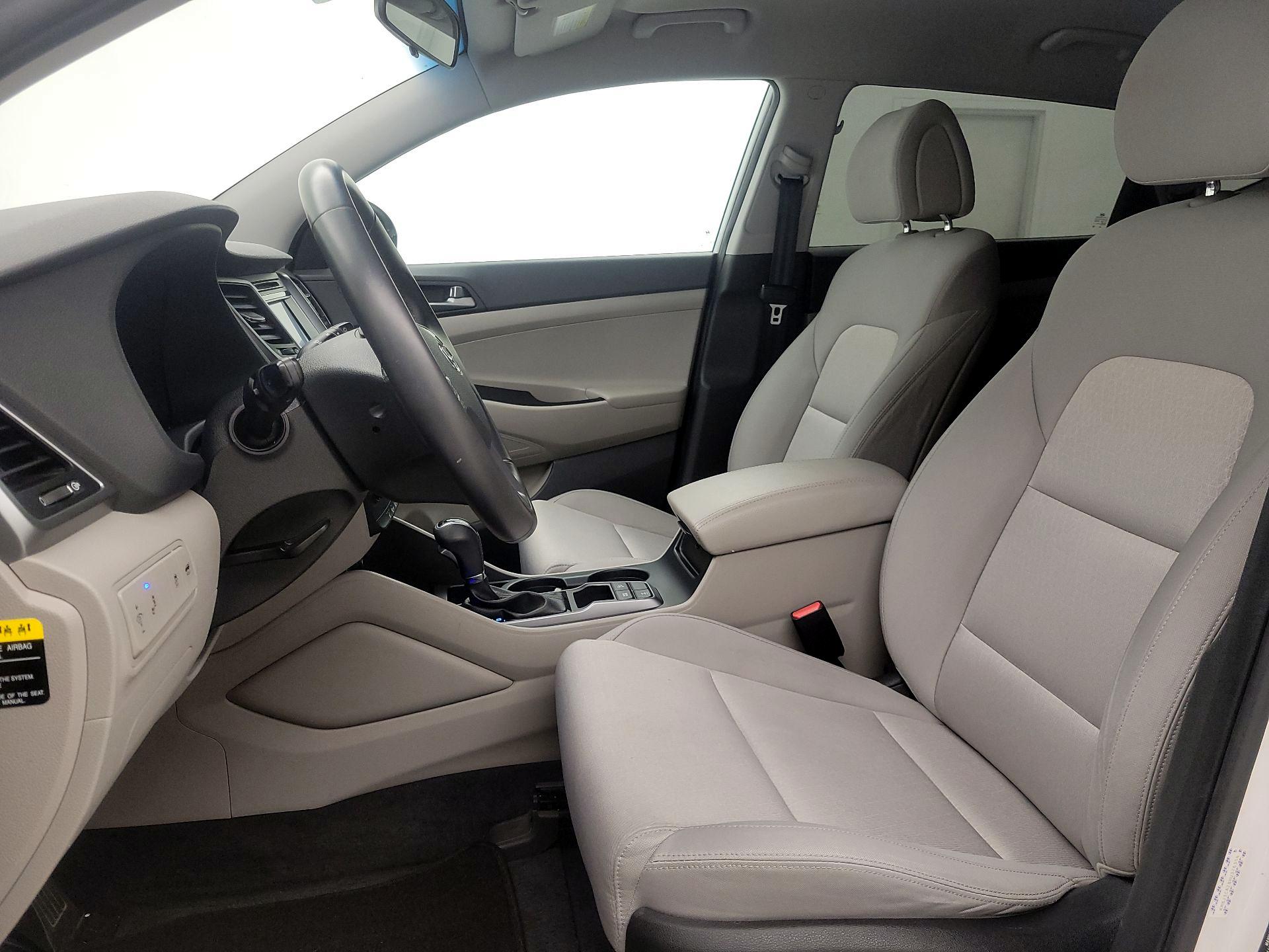 Thumbnail: 2017 Hyundai Tucson - 11