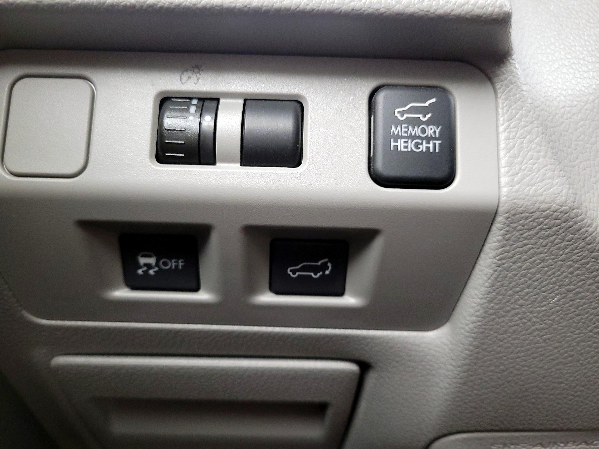 Thumbnail: 2015 Subaru Forester - 13