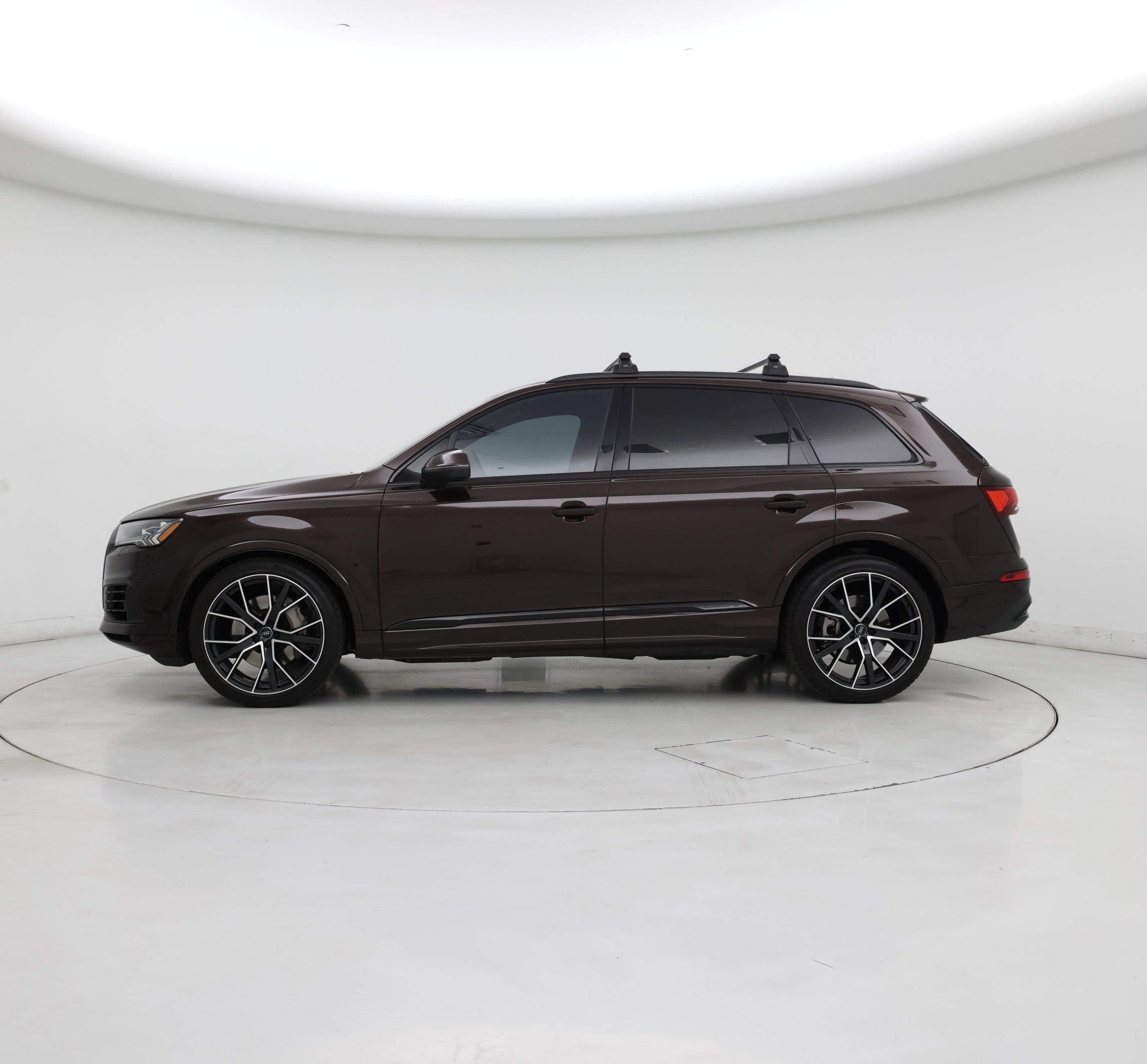 Thumbnail: 2020 Audi Q7 - 3