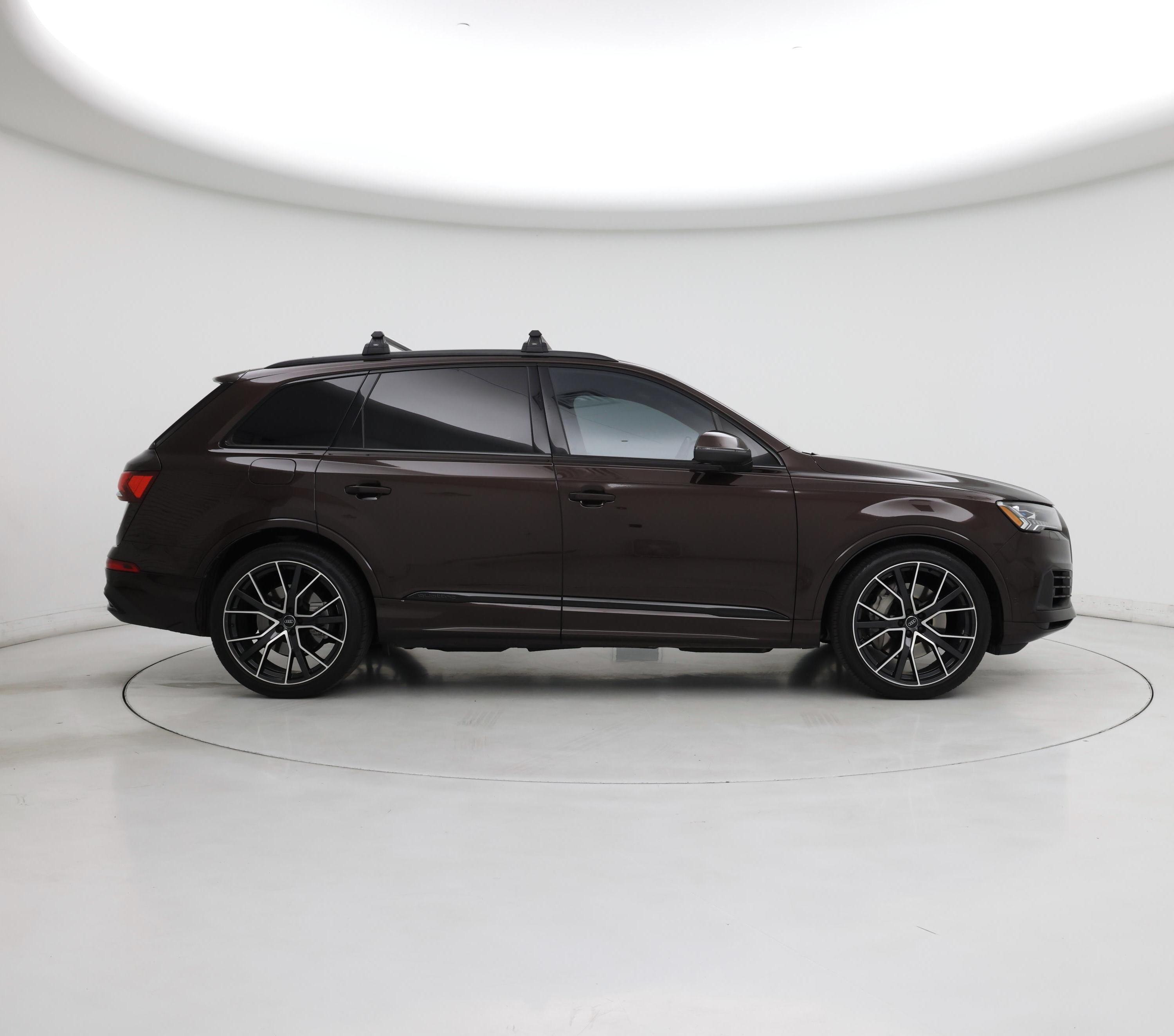 Thumbnail: 2020 Audi Q7 - 7