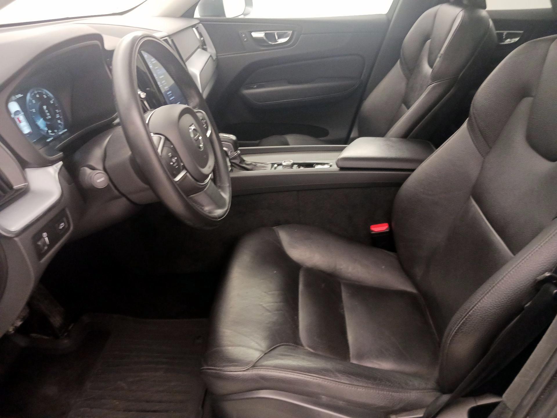 Thumbnail: 2020 Volvo XC60 - 11