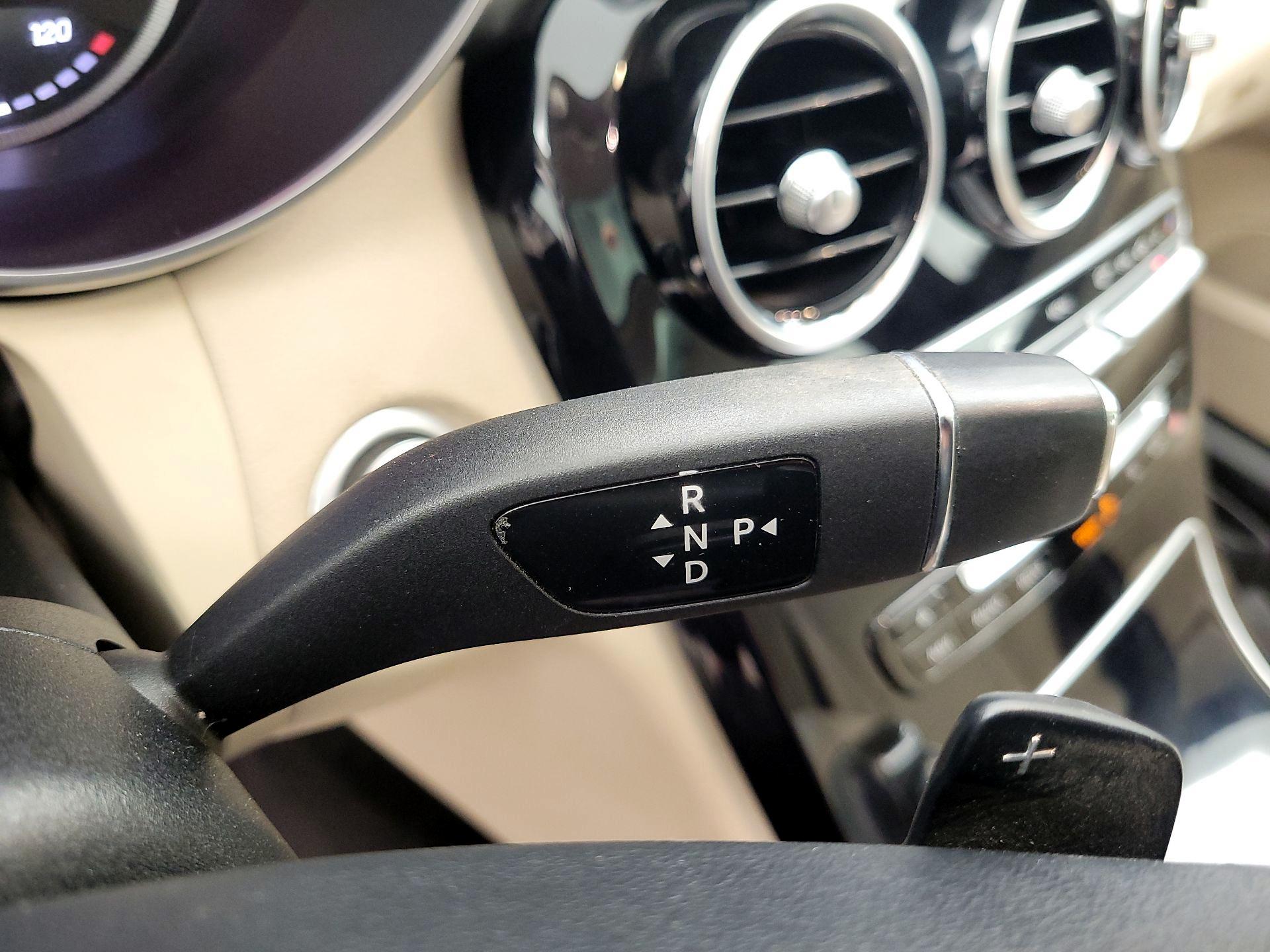Thumbnail: 2016 Mercedes-Benz C-Class - 16