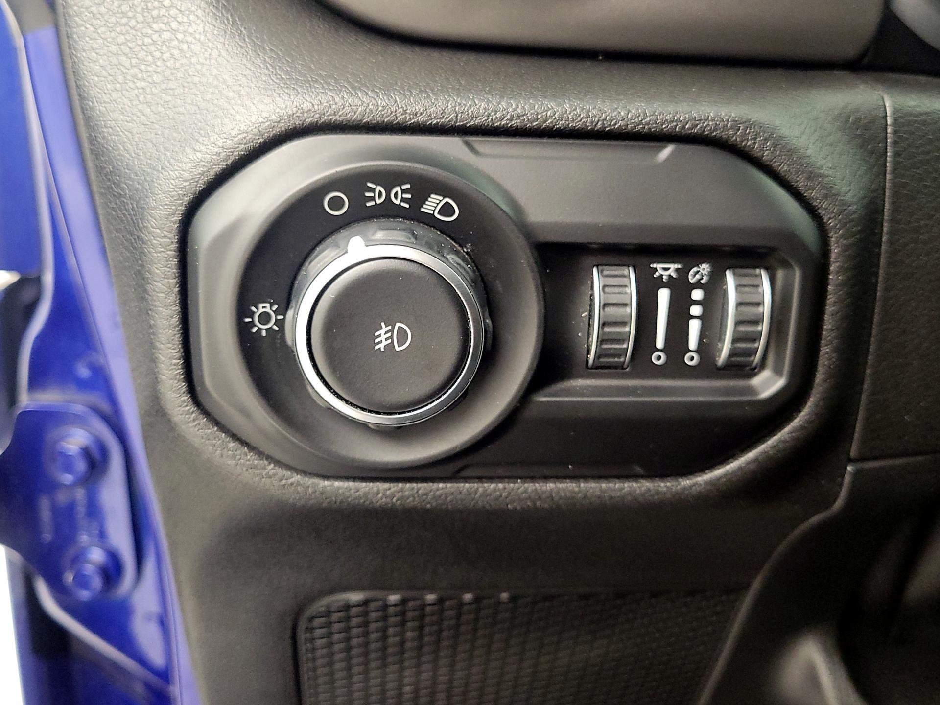 Thumbnail: 2020 Jeep Wrangler - 13