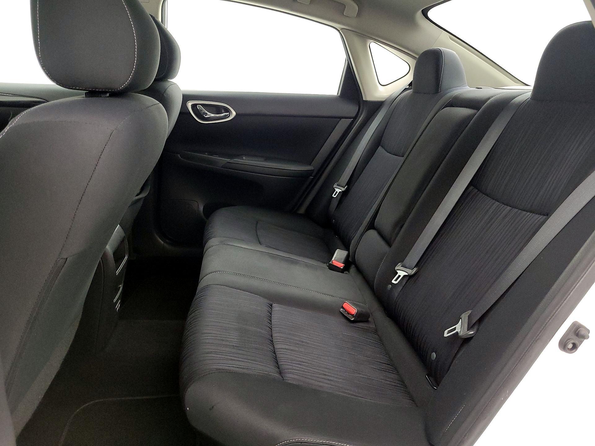 Thumbnail: 2019 Nissan Sentra - 19