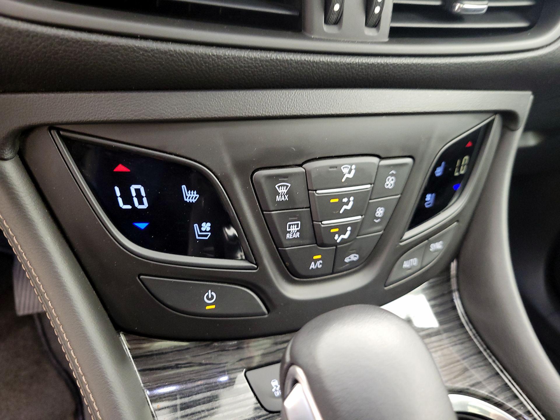 Thumbnail: 2017 Buick Envision - 16
