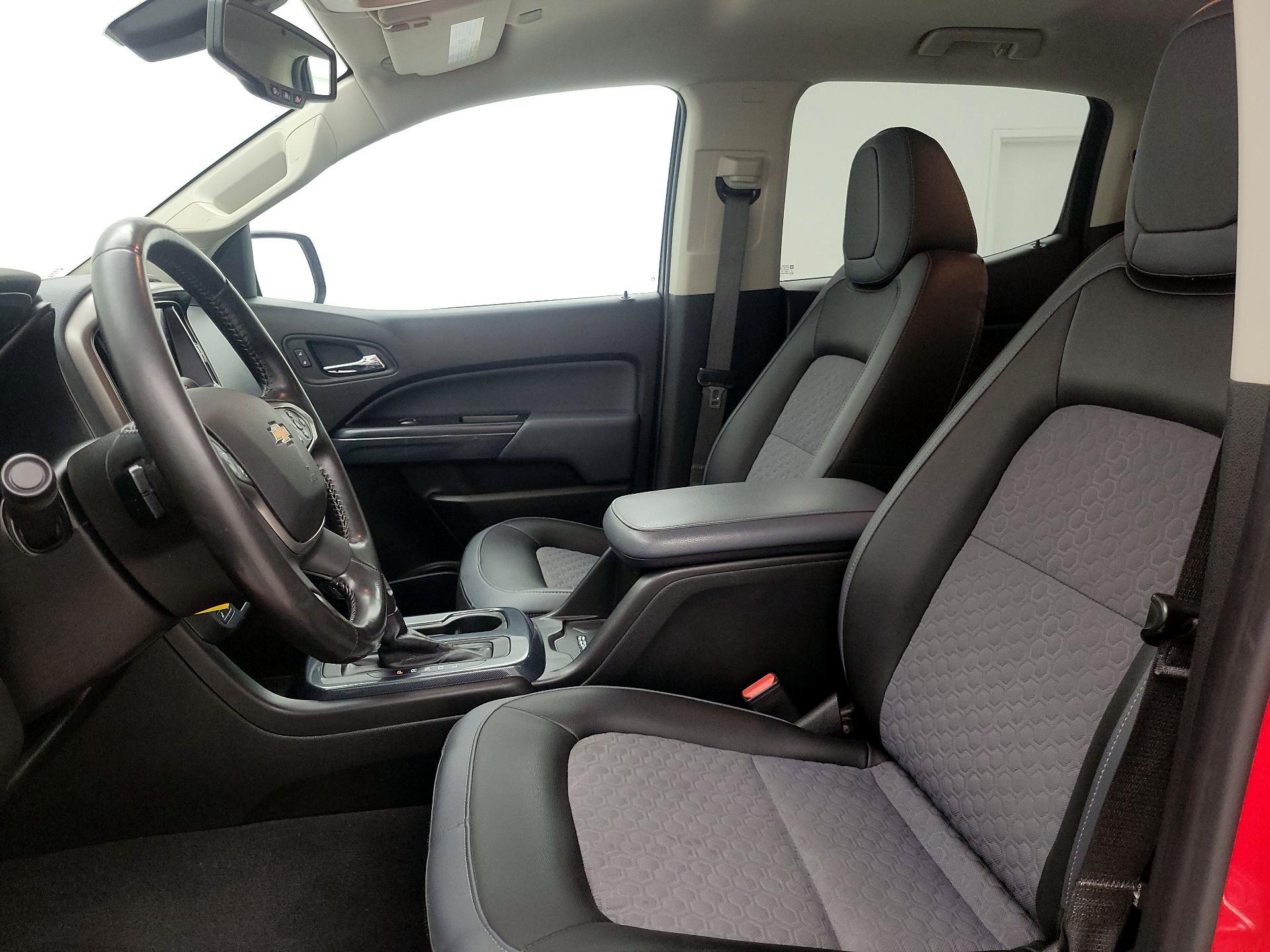 Thumbnail: 2019 Chevrolet Colorado - 11