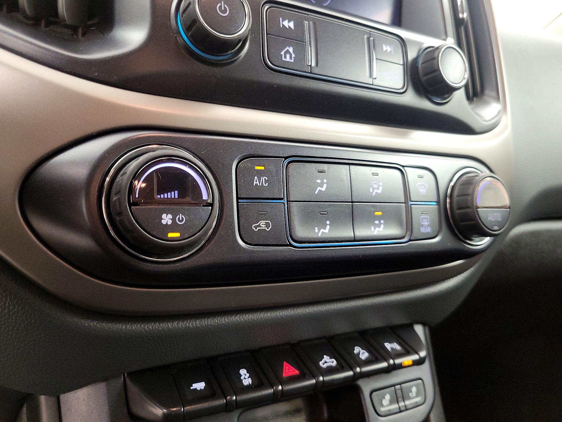 Thumbnail: 2019 Chevrolet Colorado - 17