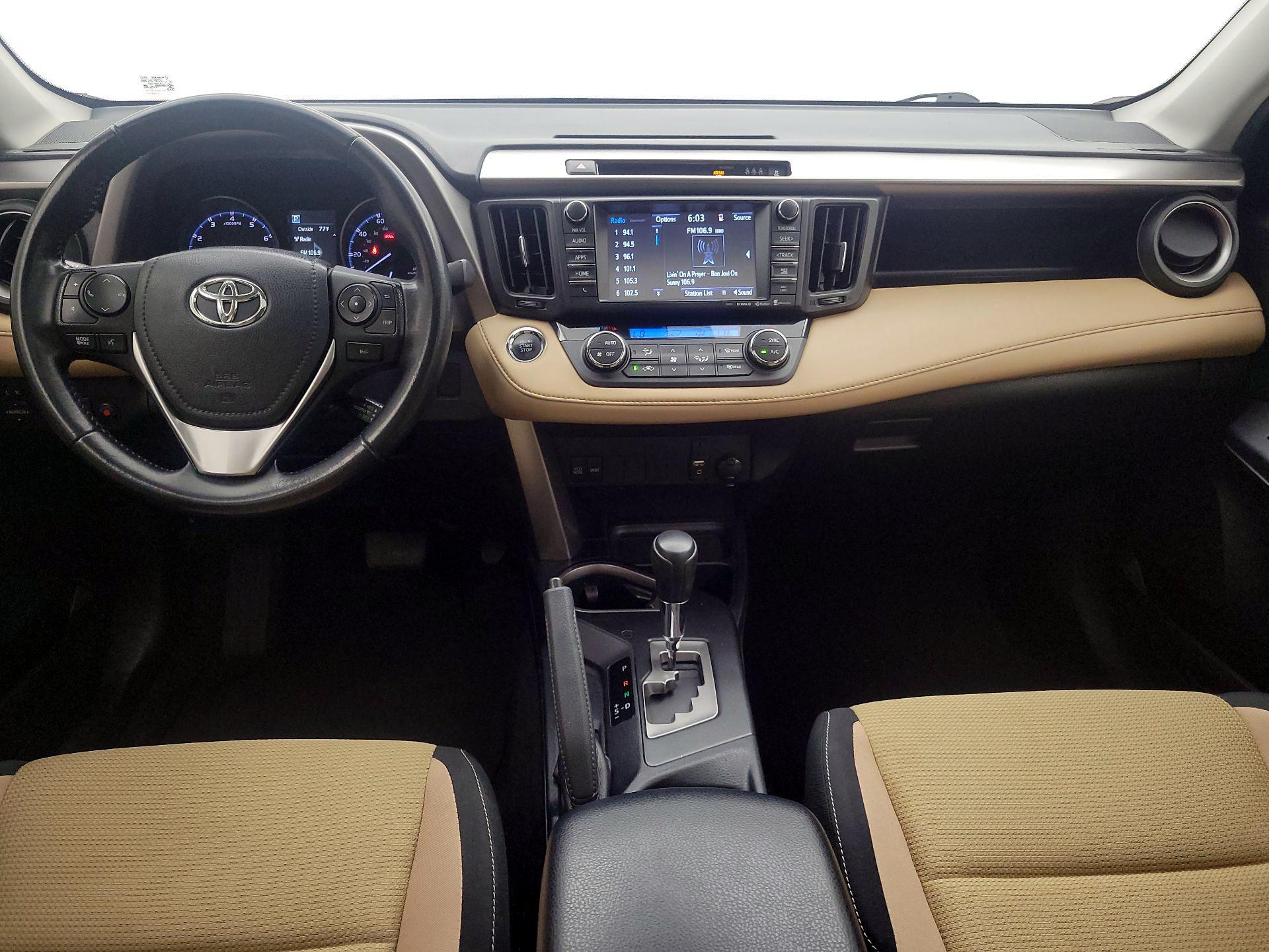 Thumbnail: 2017 Toyota RAV4 - 9