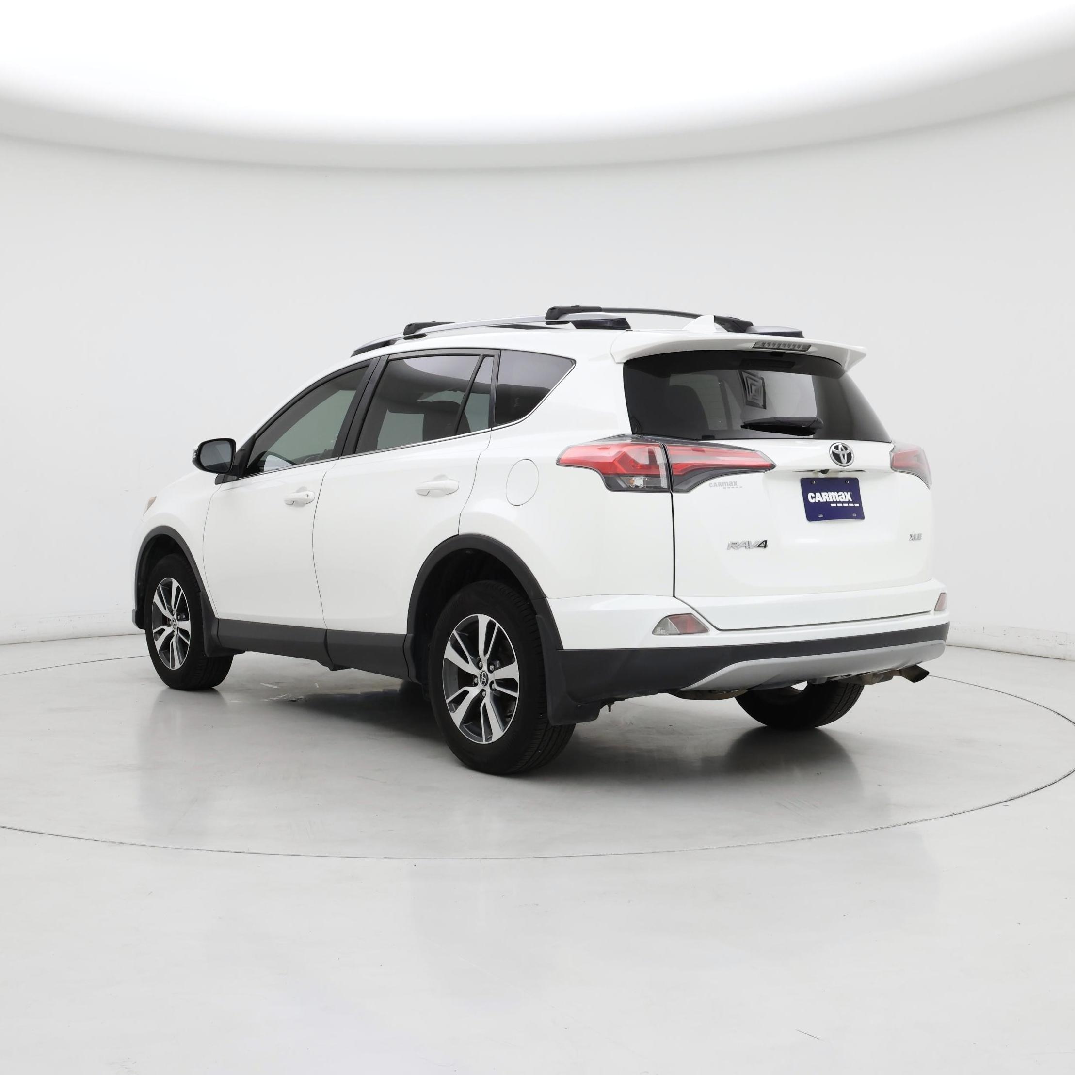 Thumbnail: 2017 Toyota RAV4 - 2