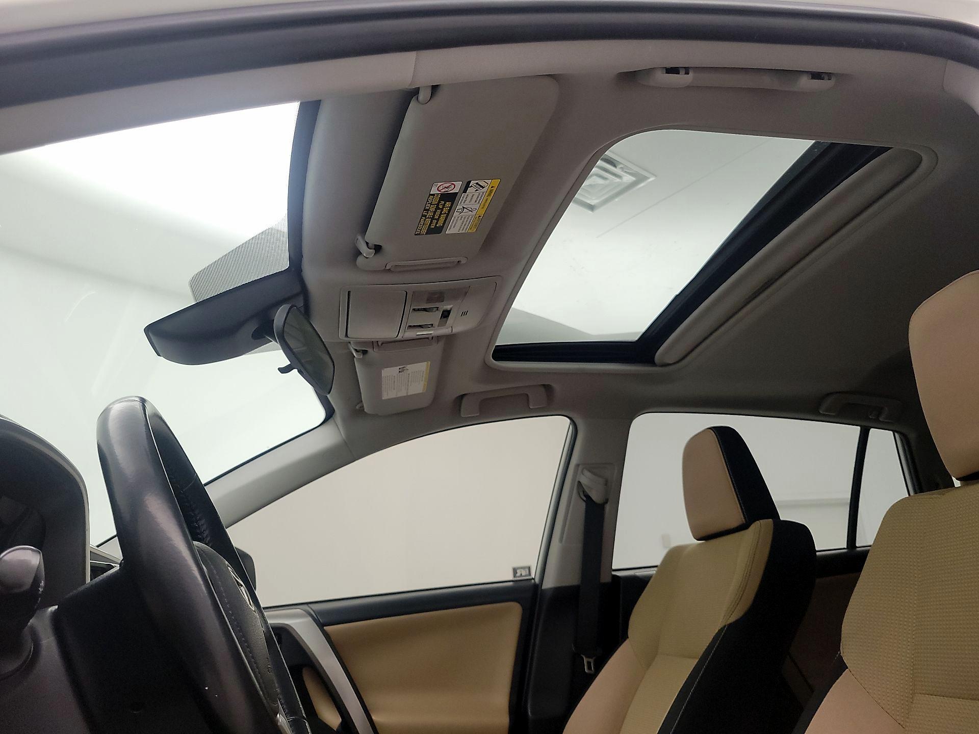 Thumbnail: 2017 Toyota RAV4 - 19