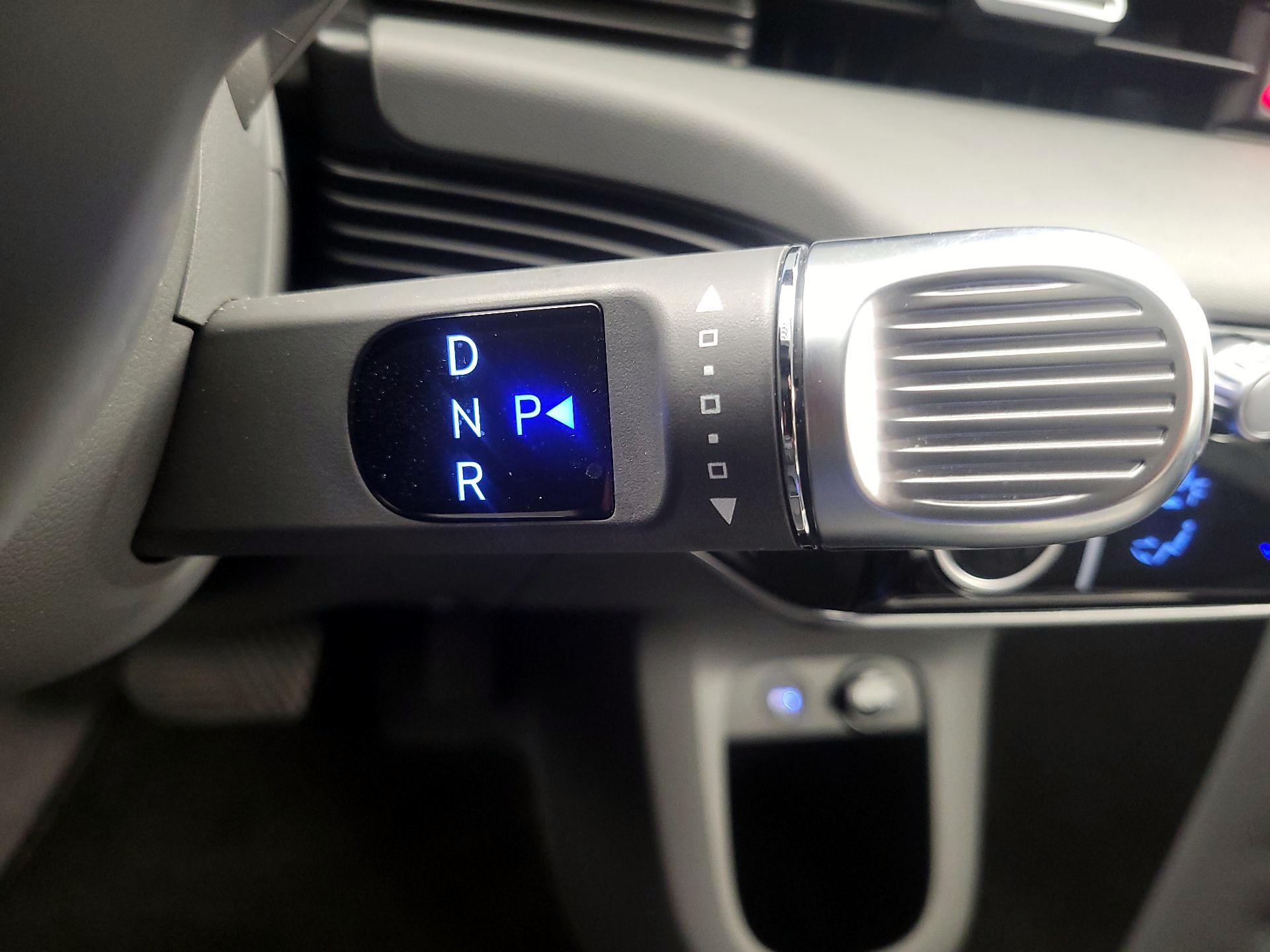 Thumbnail: 2022 Hyundai Ioniq 5 - 18