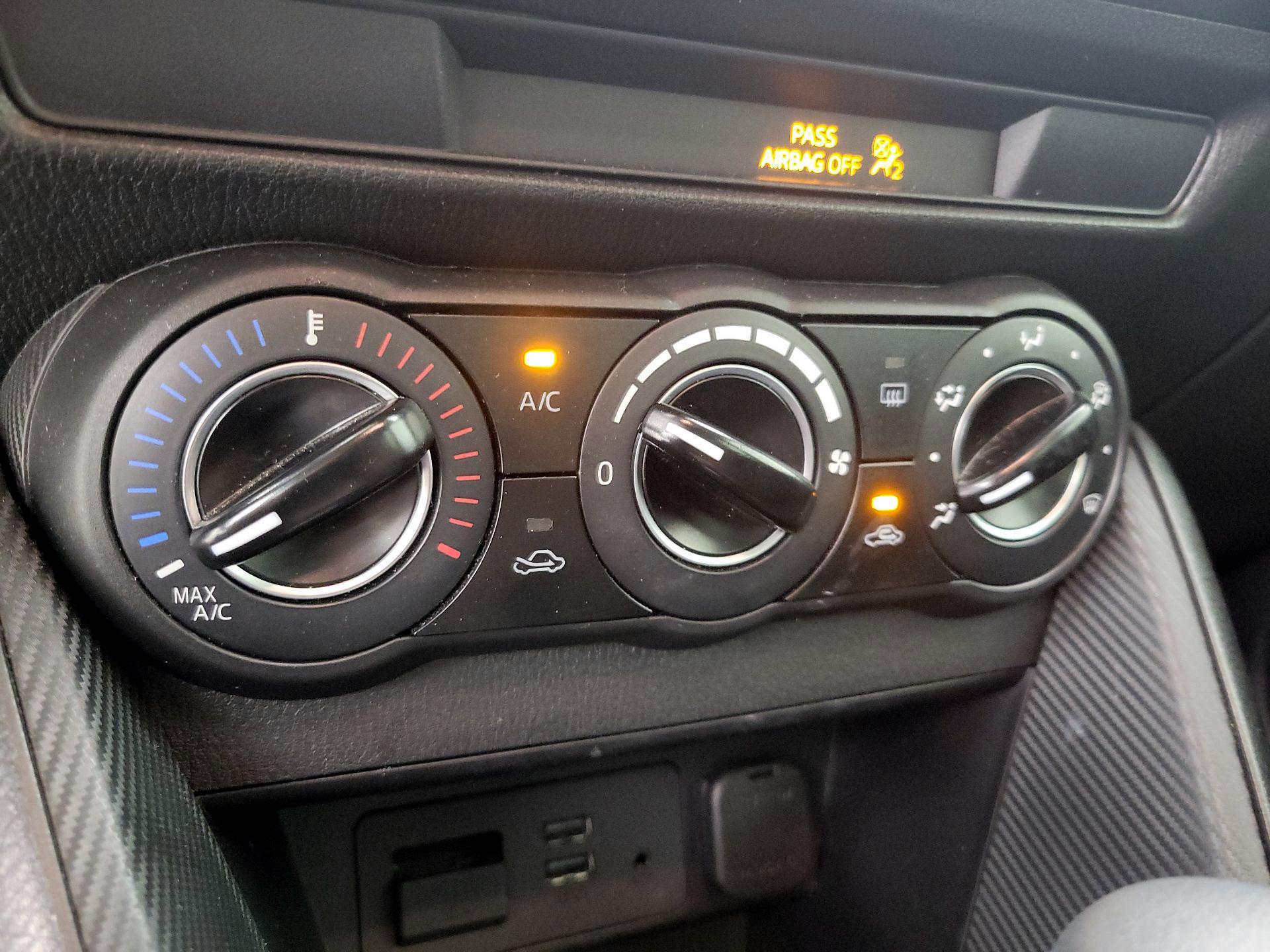 Thumbnail: 2019 Toyota Yaris - 16