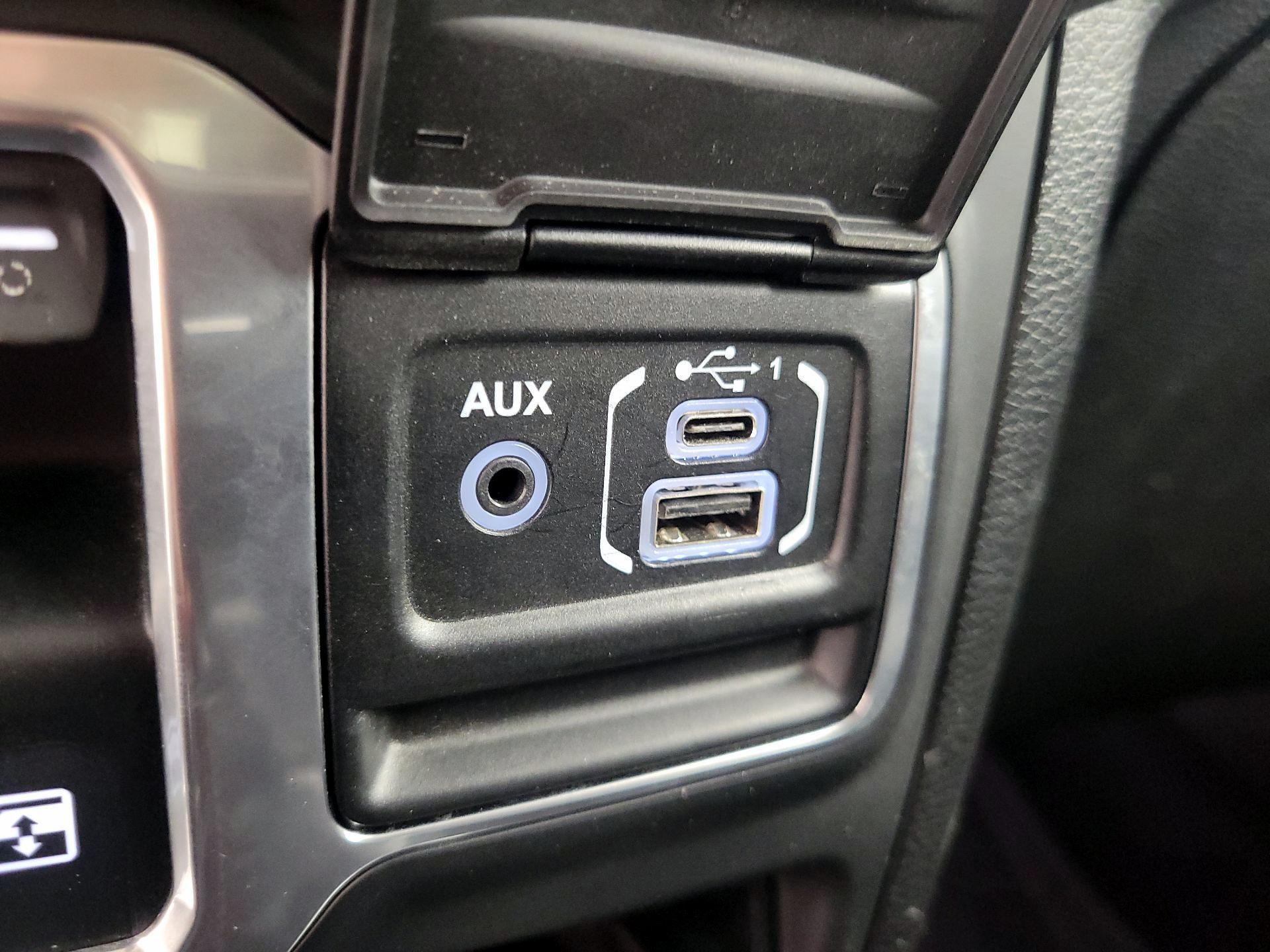 Thumbnail: 2018 Jeep Wrangler - 19