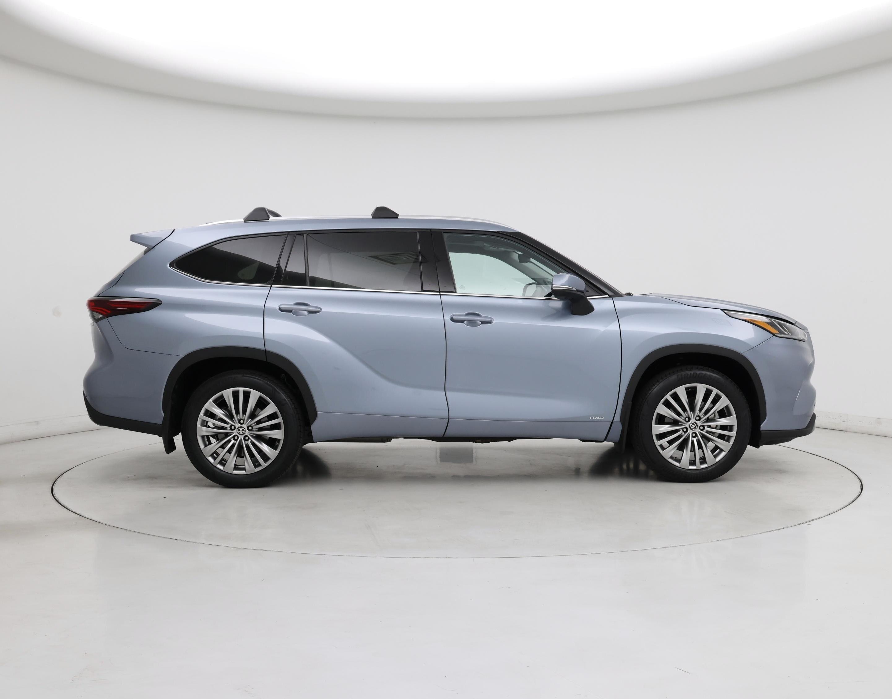 Thumbnail: 2024 Toyota Highlander - 7