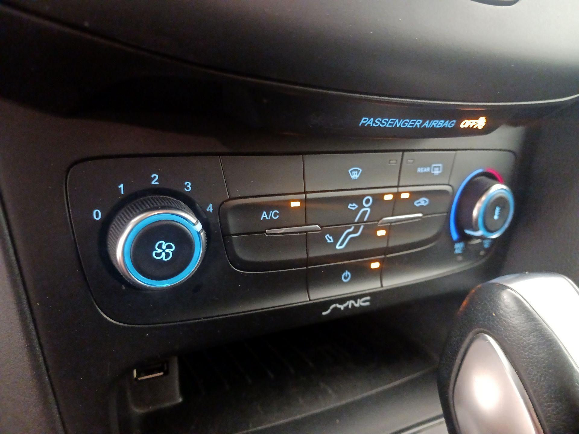 Thumbnail: 2016 Ford Focus - 16