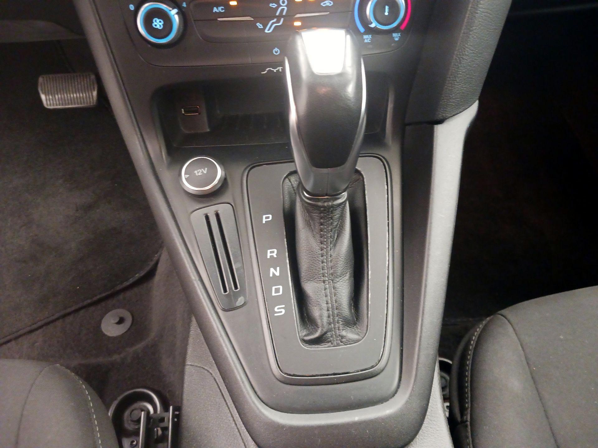 Thumbnail: 2016 Ford Focus - 17