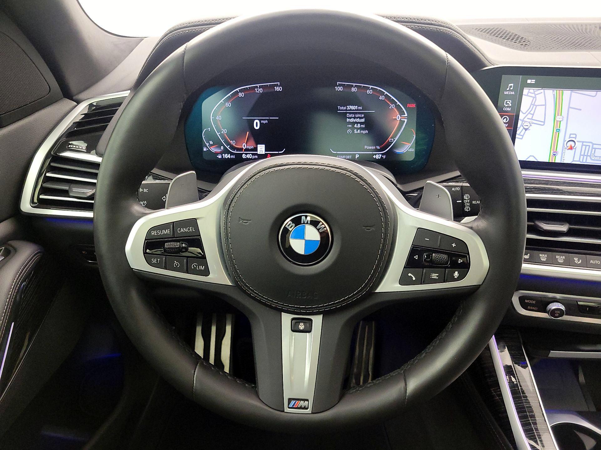 Thumbnail: 2022 BMW X7 - 10