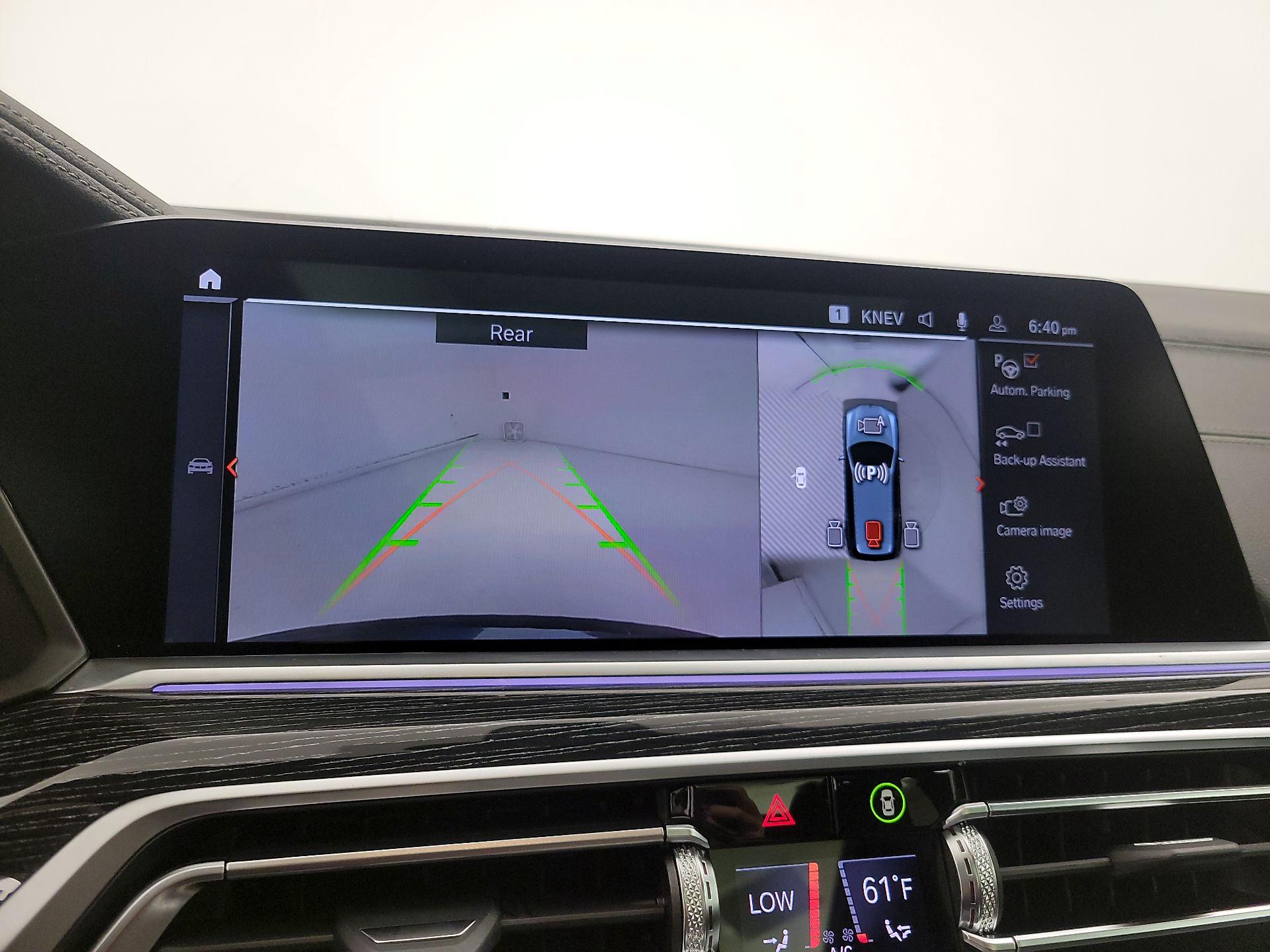Thumbnail: 2022 BMW X7 - 15