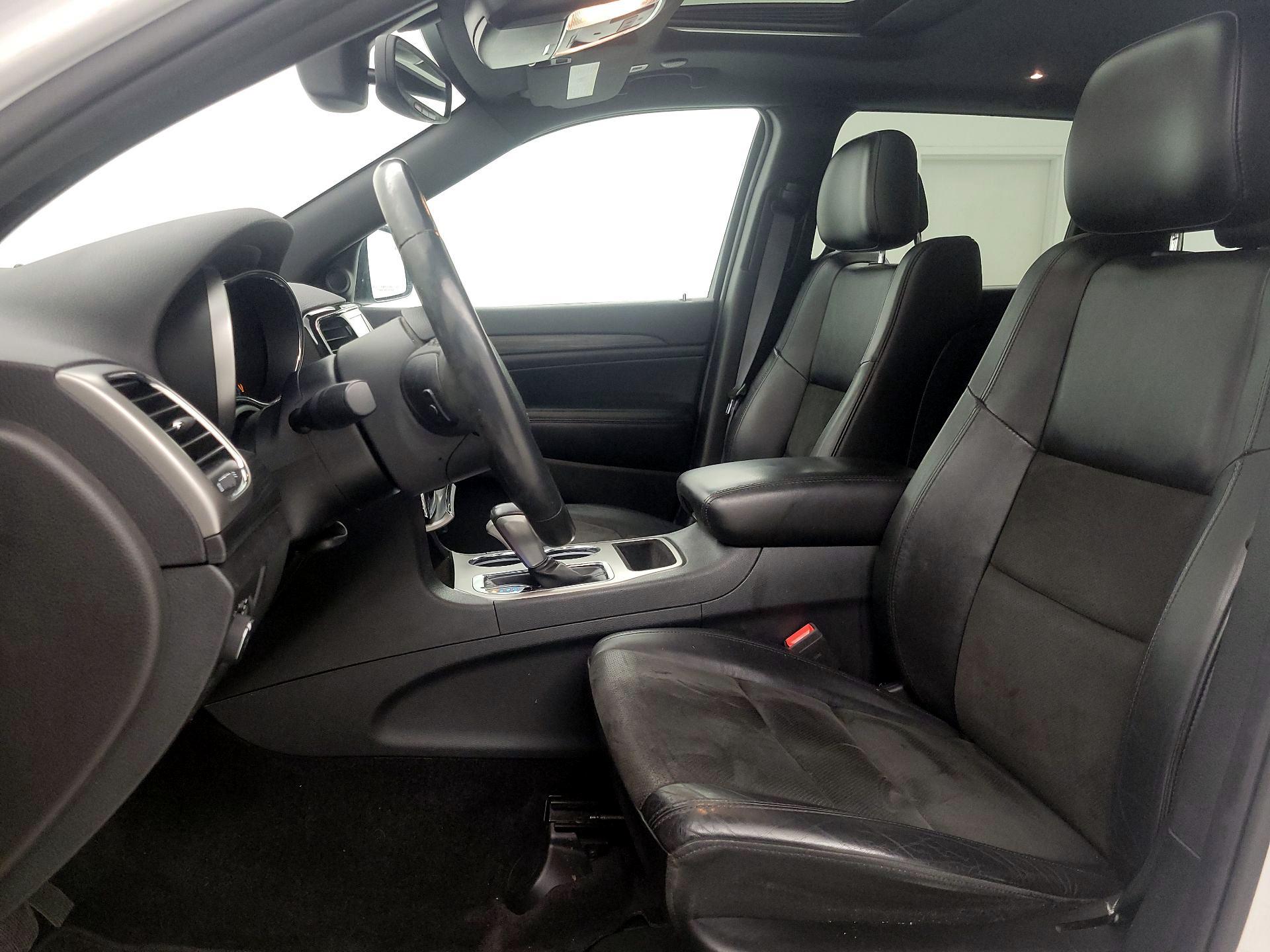 Thumbnail: 2019 Jeep Grand Cherokee - 11