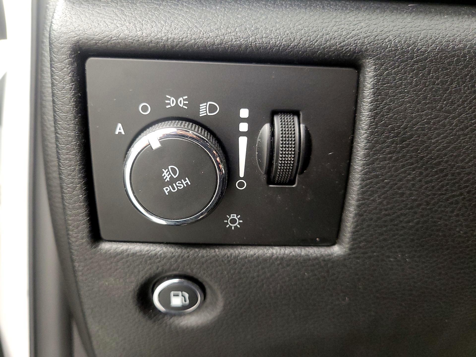 Thumbnail: 2019 Jeep Grand Cherokee - 13