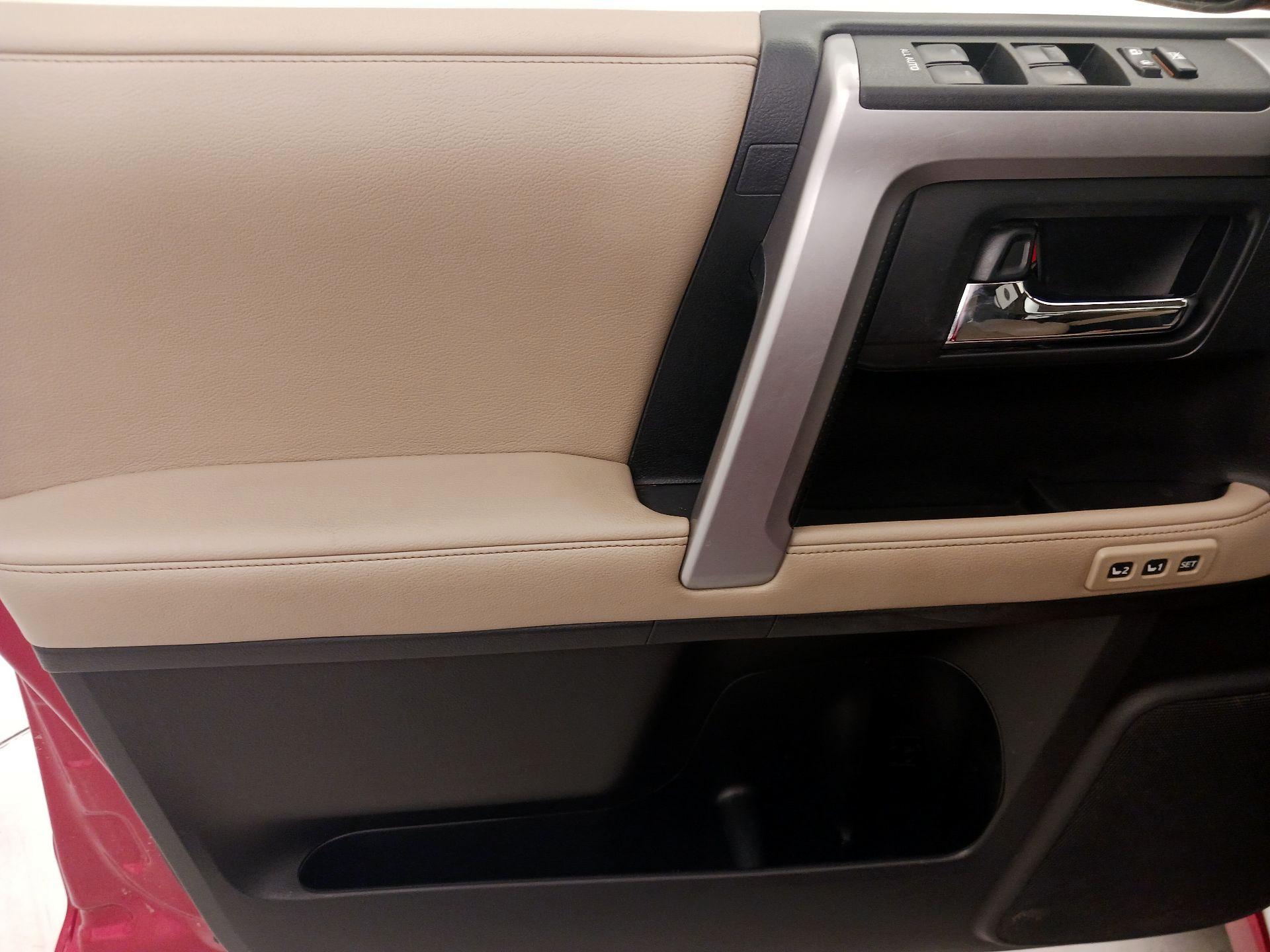 Thumbnail: 2019 Toyota 4Runner - 12