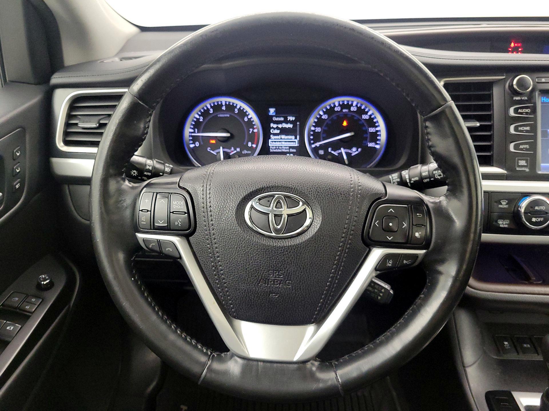 Thumbnail: 2018 Toyota Highlander - 10