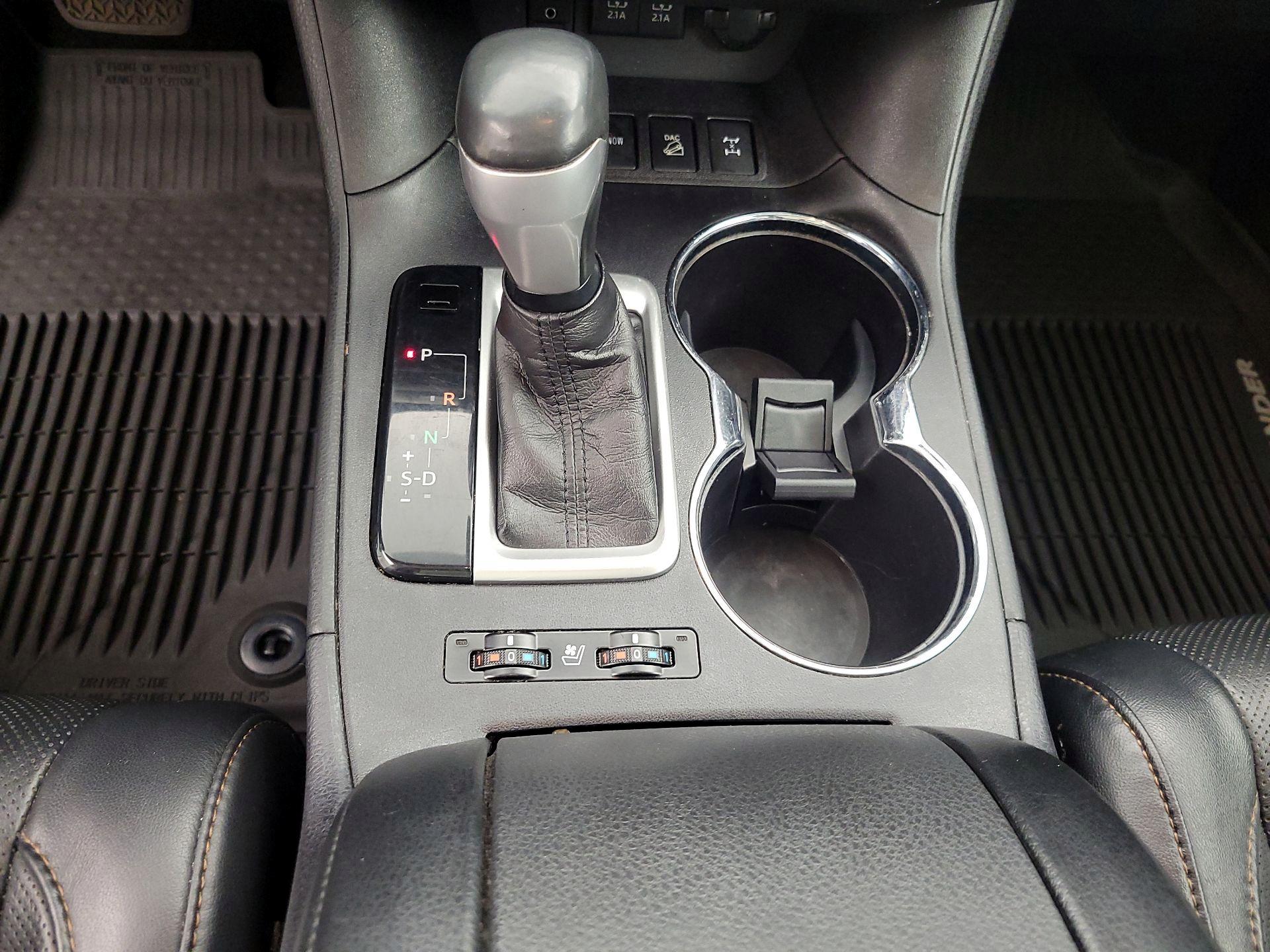 Thumbnail: 2018 Toyota Highlander - 18