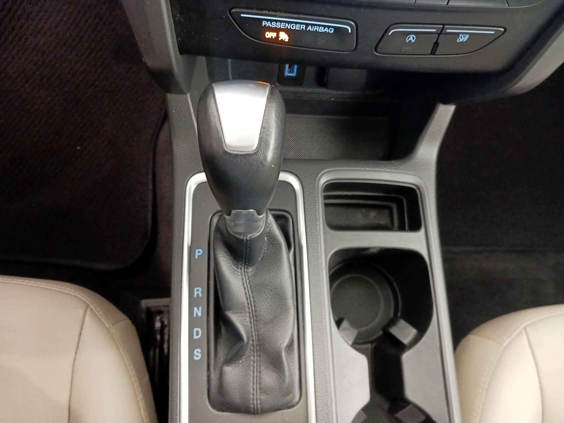 Thumbnail: 2017 Ford Escape - 17