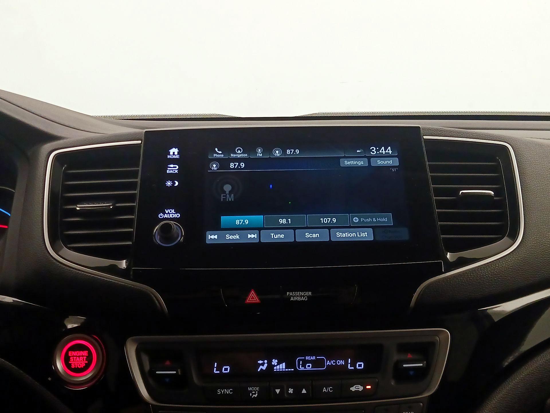 Thumbnail: 2019 Honda Pilot - 16