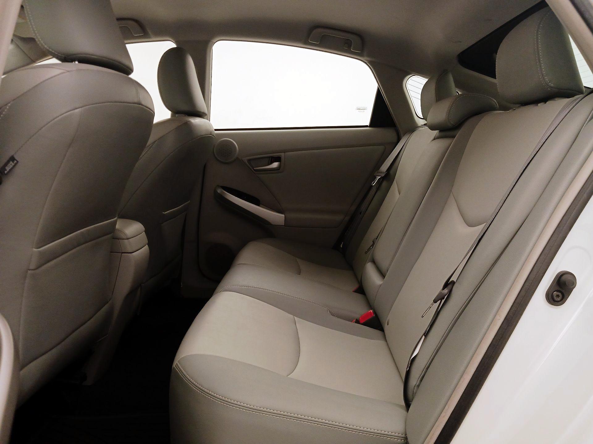 Thumbnail: 2014 Toyota Prius - 18