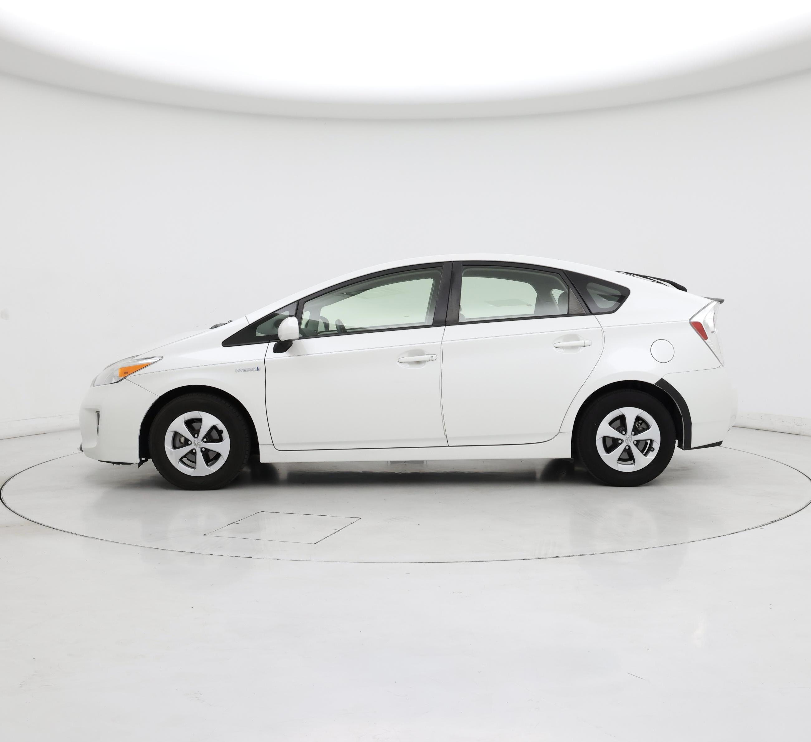 Thumbnail: 2014 Toyota Prius - 3