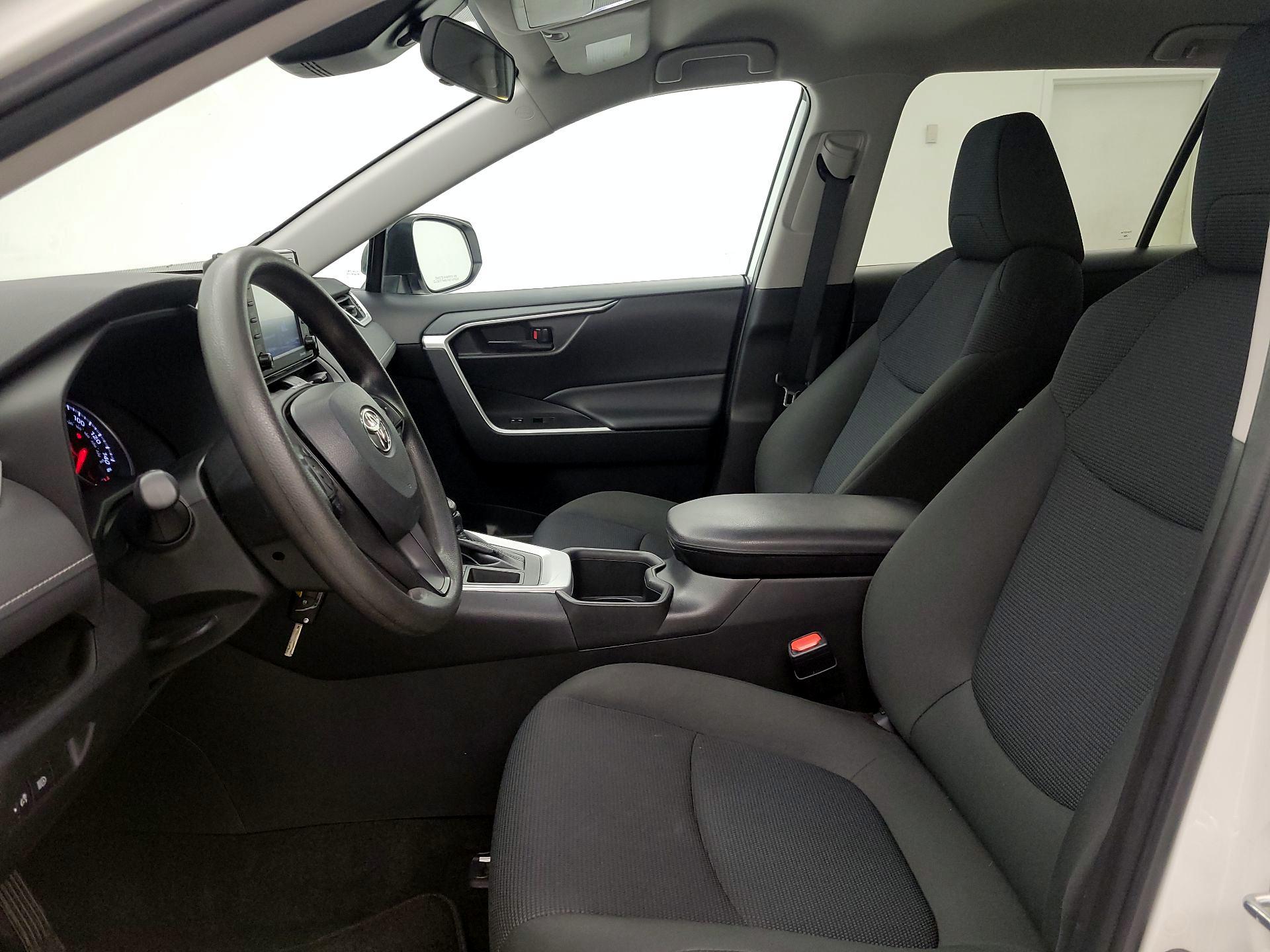 Thumbnail: 2022 Toyota RAV4 - 11