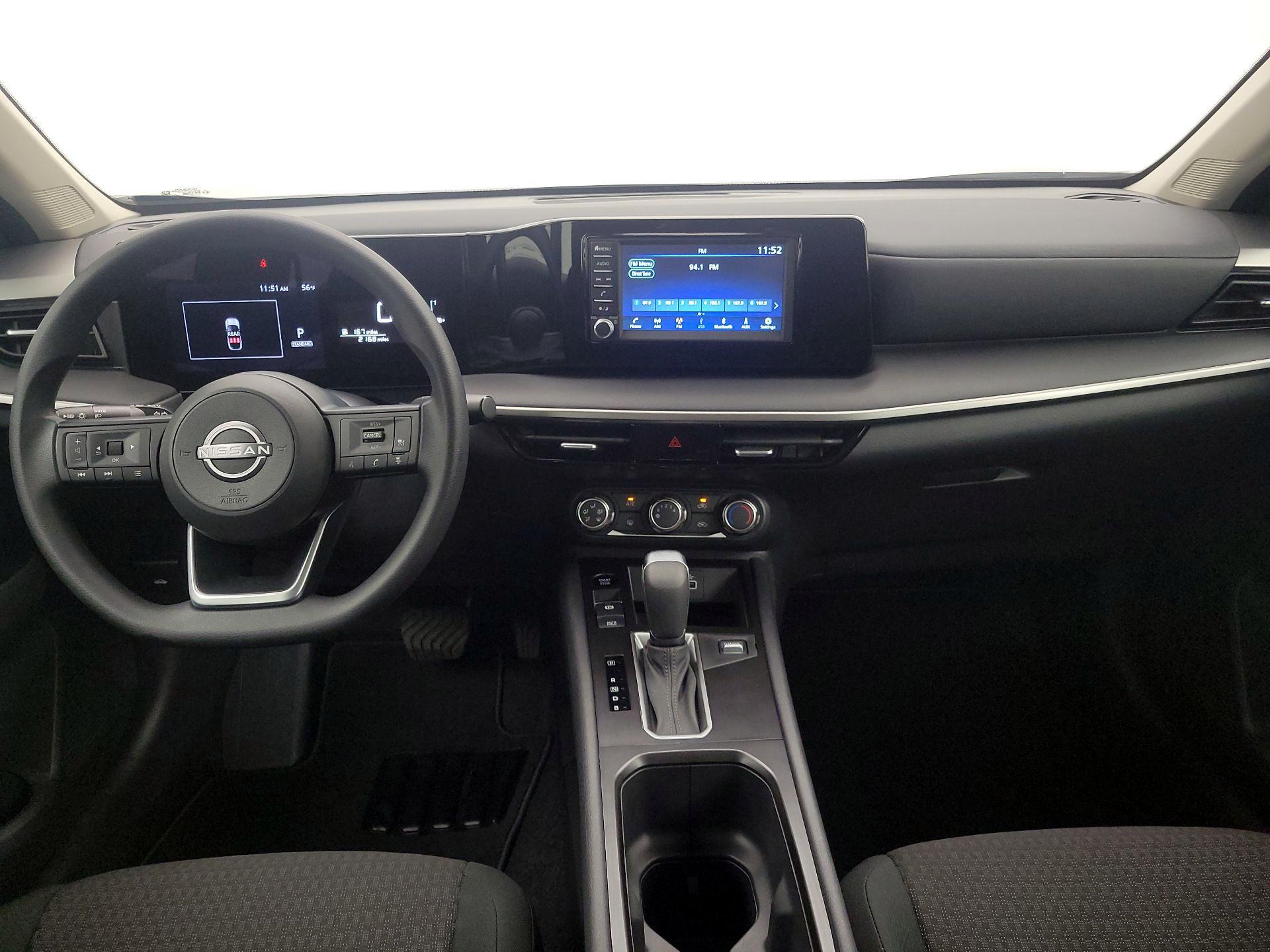 Thumbnail: 2025 Nissan Kicks - 9