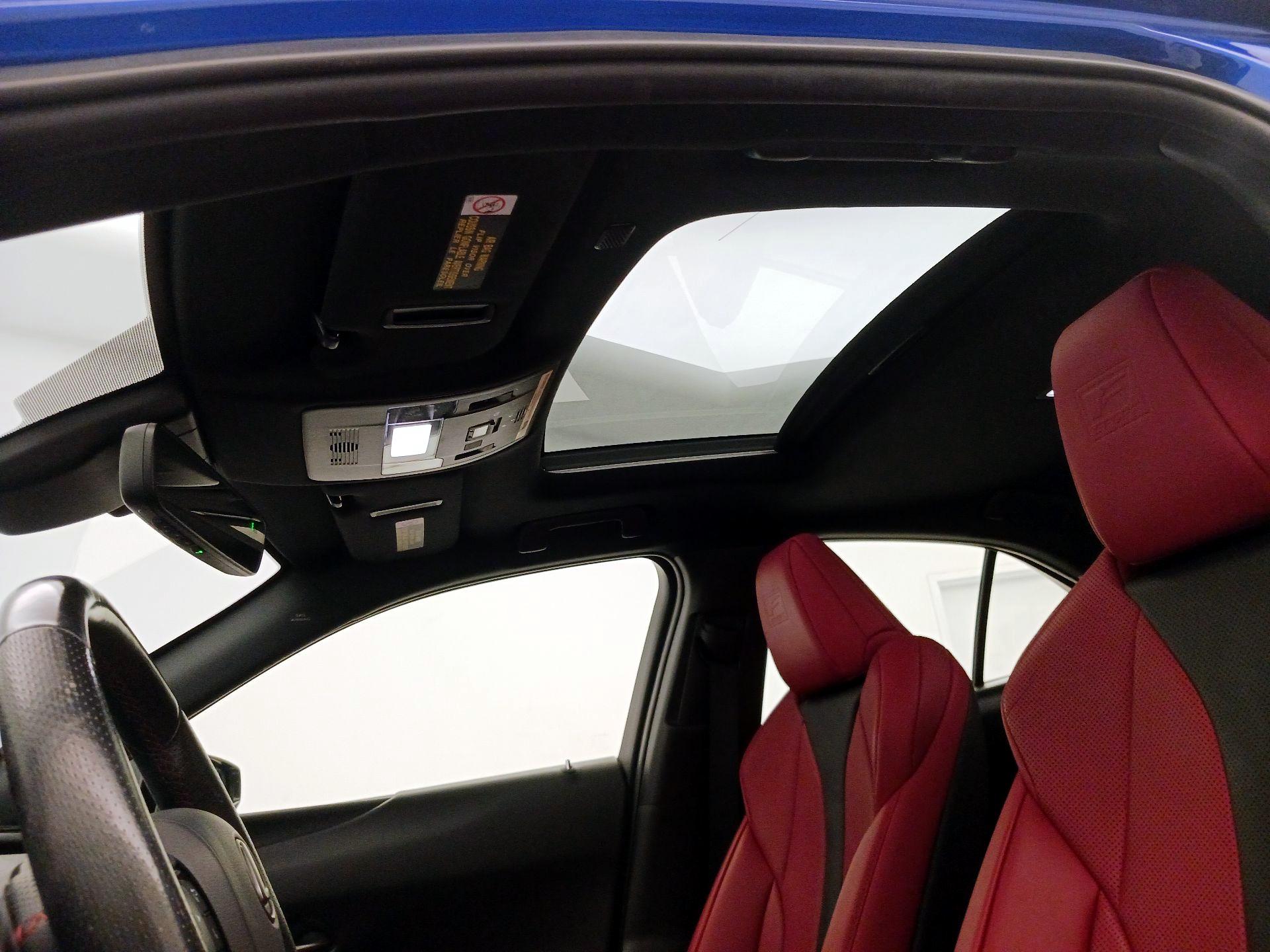 Thumbnail: 2020 Lexus UX - 19