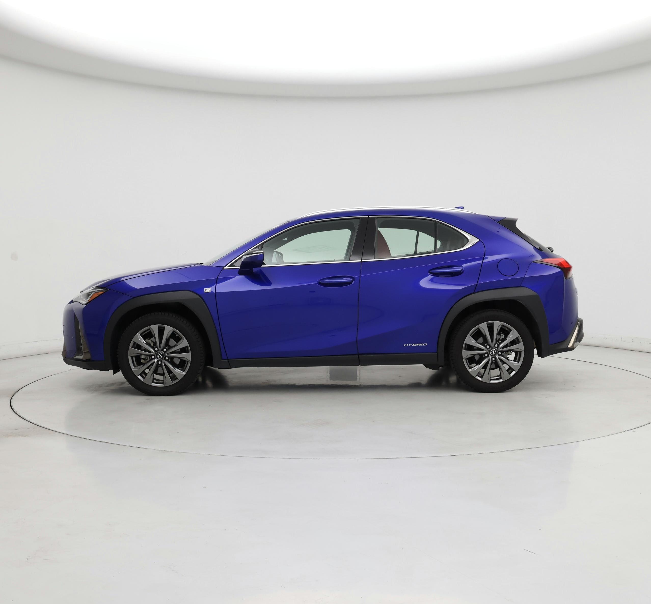 Thumbnail: 2020 Lexus UX - 3