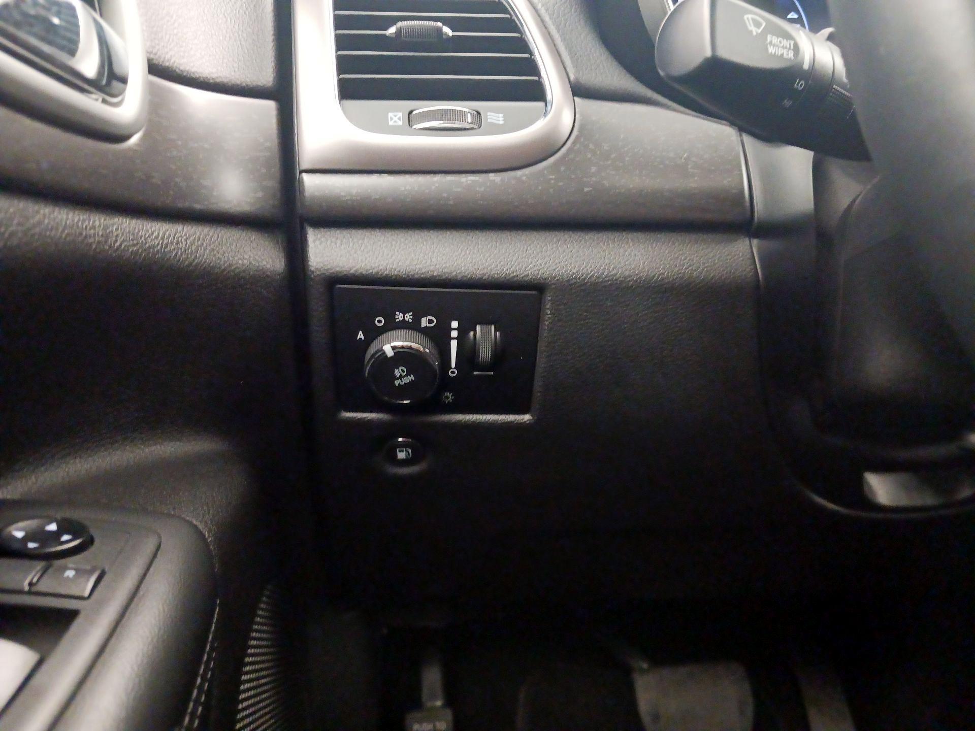 Thumbnail: 2018 Jeep Grand Cherokee - 13