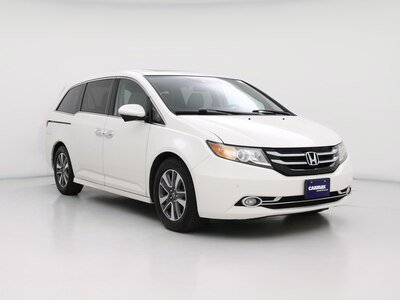 White 2017 Honda Odyssey Touring