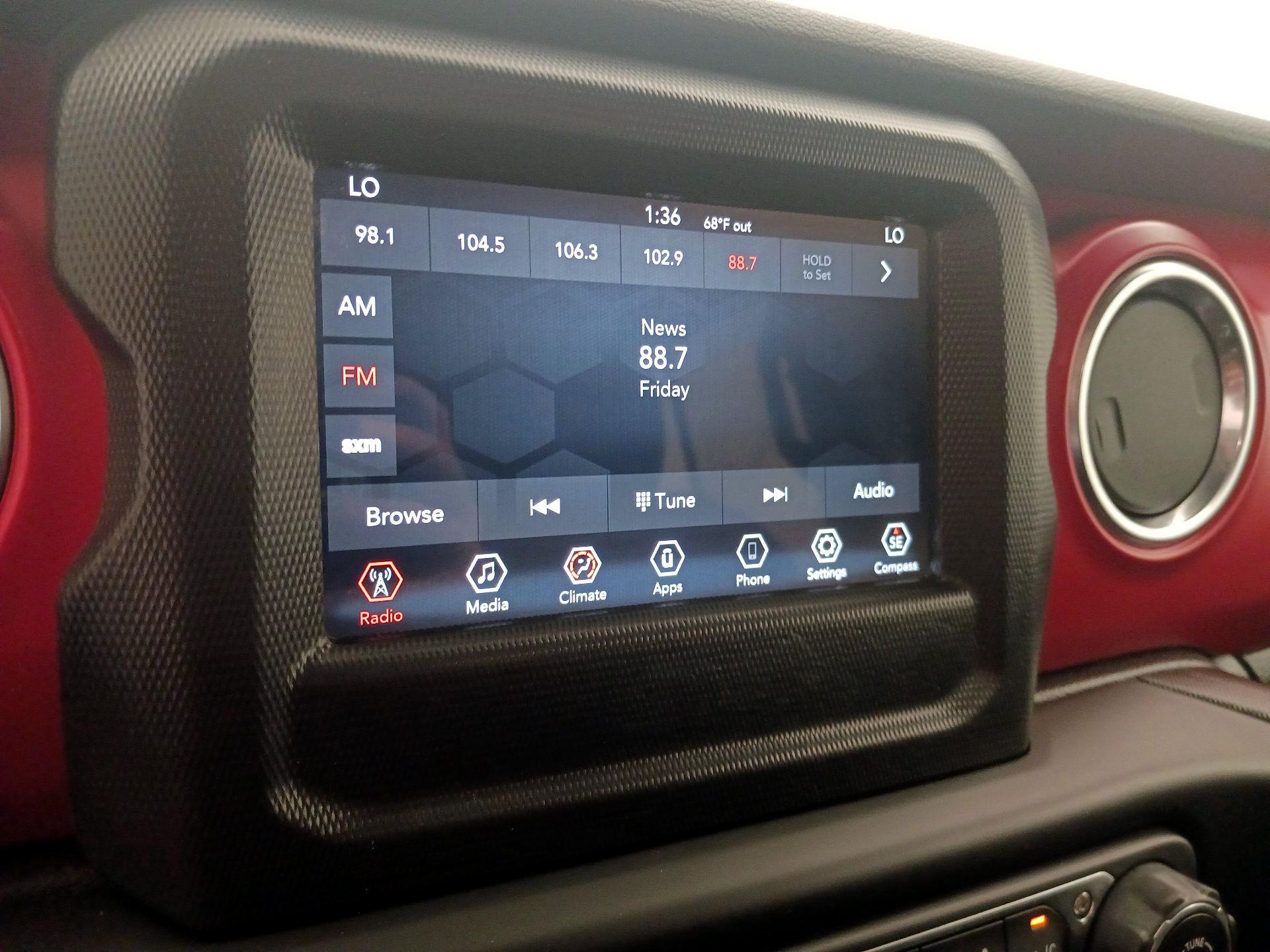 Thumbnail: 2020 Jeep Wrangler - 15