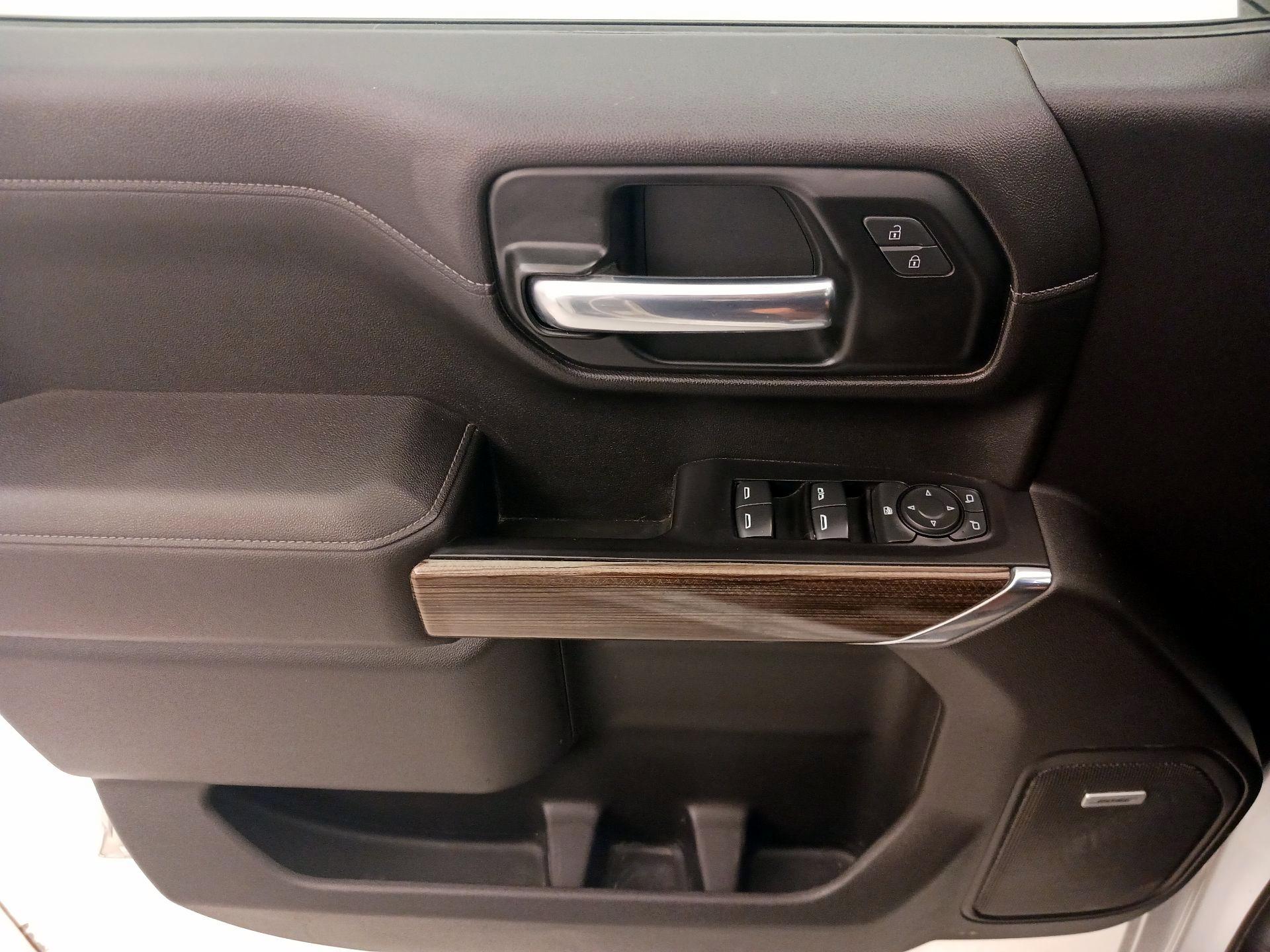 Thumbnail: 2020 Chevrolet Silverado 1500 - 12