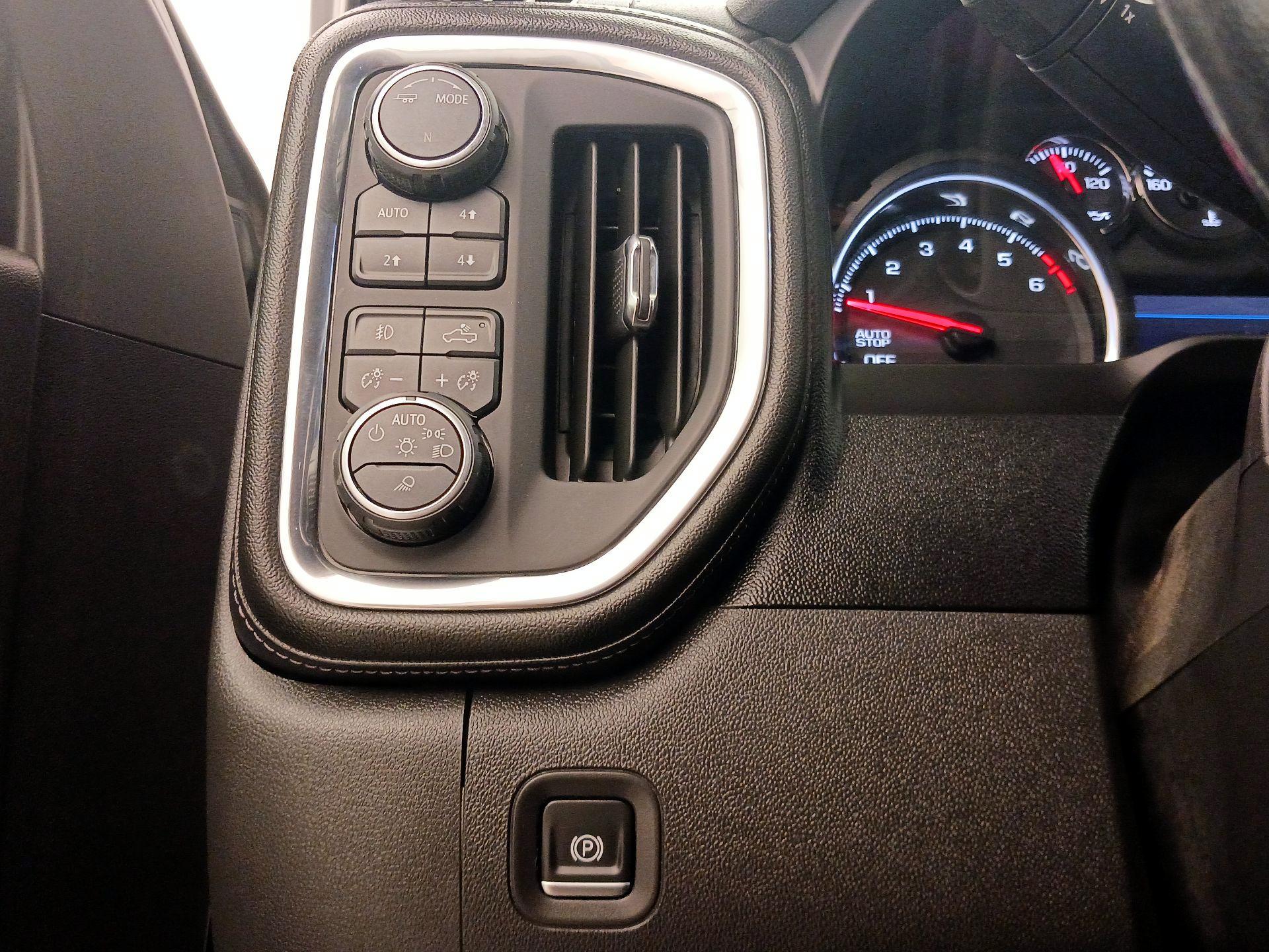 Thumbnail: 2020 Chevrolet Silverado 1500 - 13