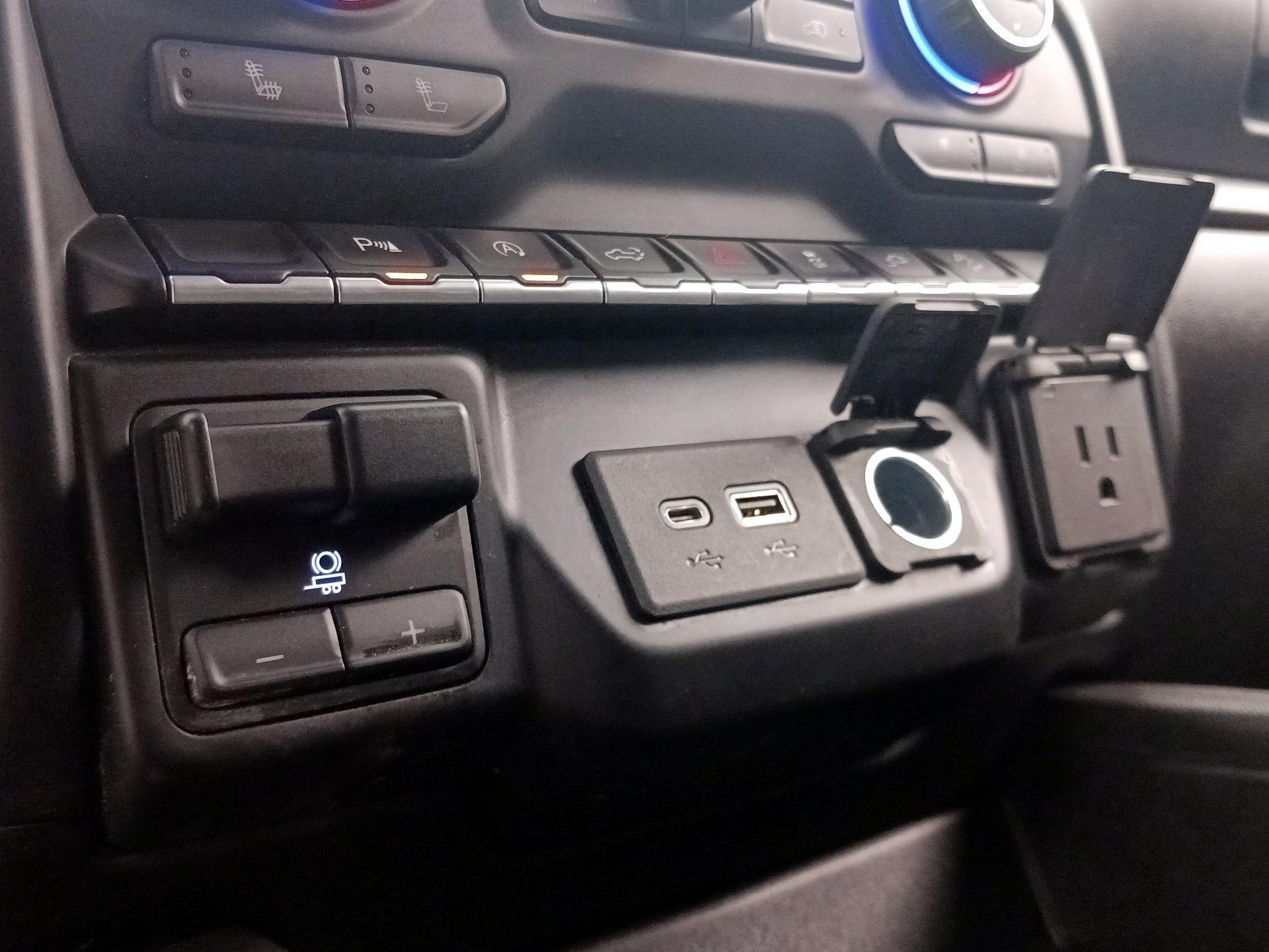 Thumbnail: 2020 Chevrolet Silverado 1500 - 18