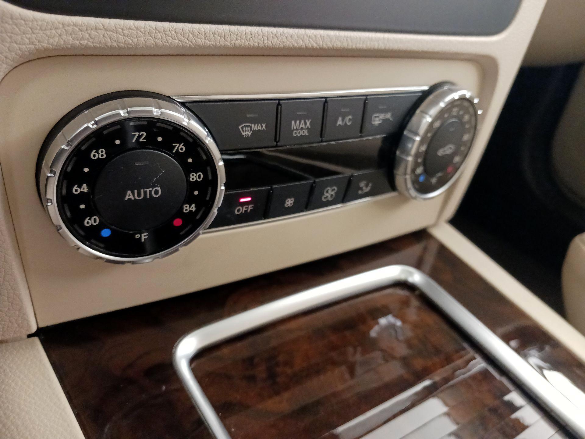 Thumbnail: 2015 Mercedes-Benz GLK - 16