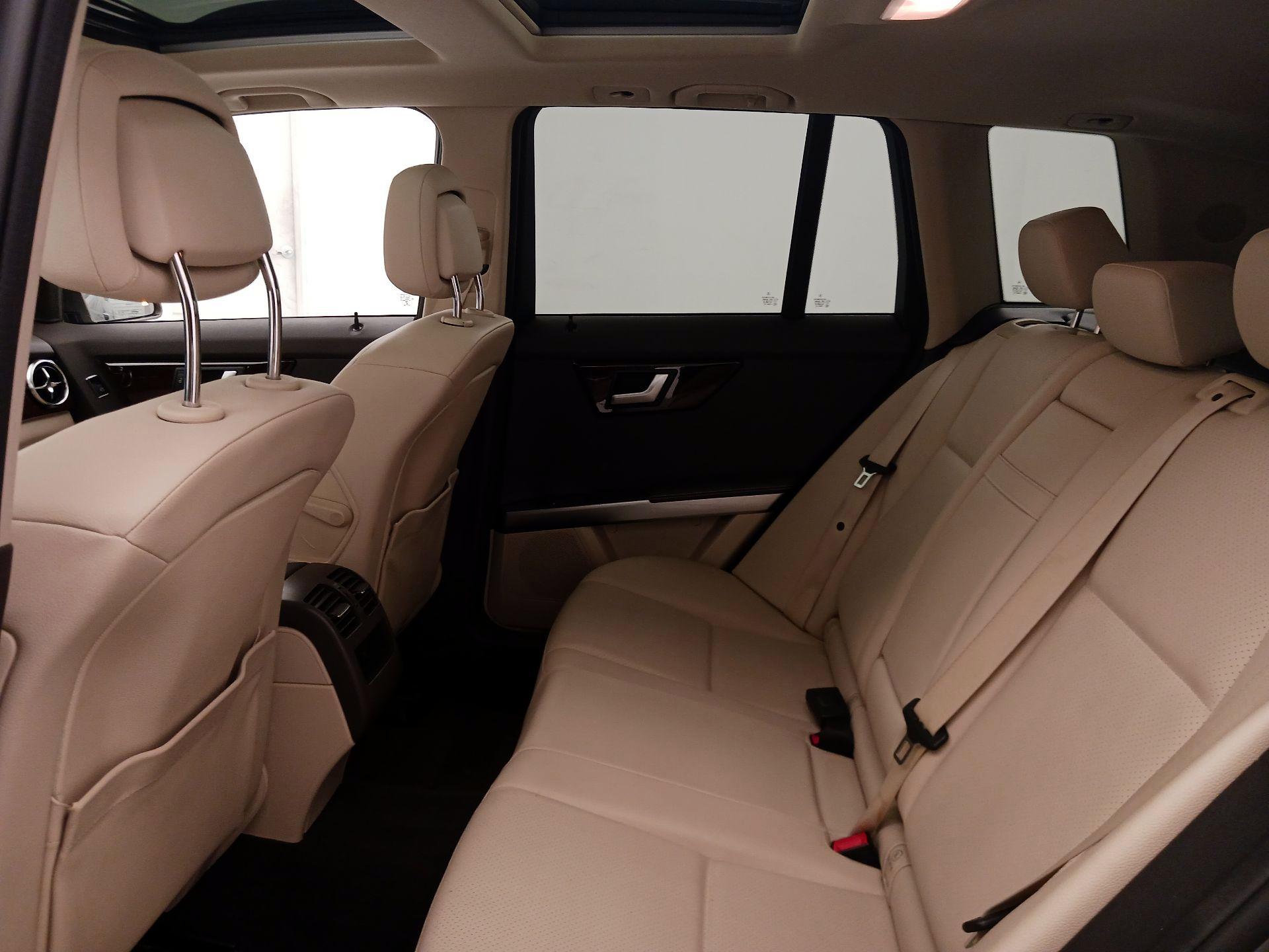 Thumbnail: 2015 Mercedes-Benz GLK - 19