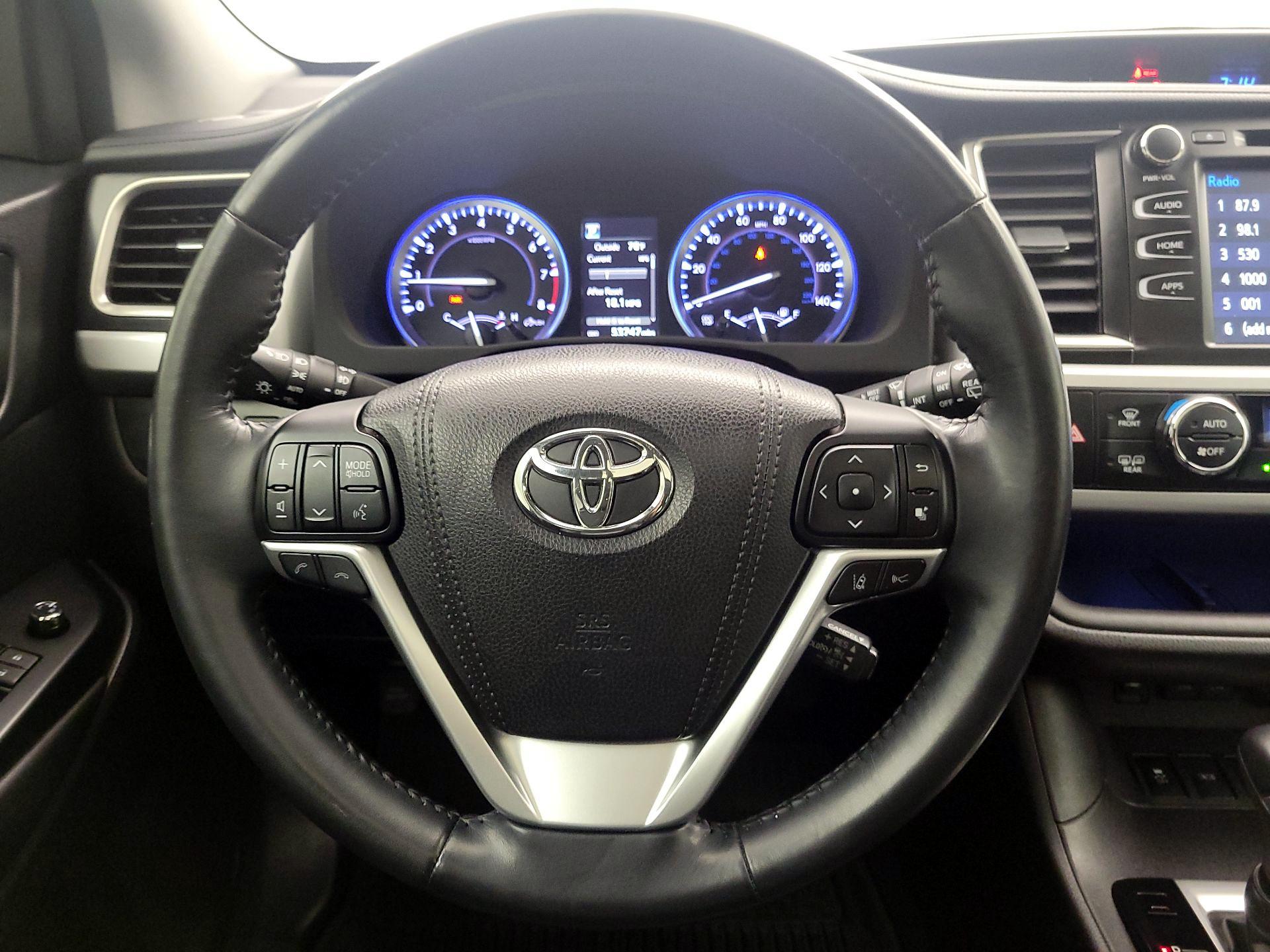 Thumbnail: 2018 Toyota Highlander - 10