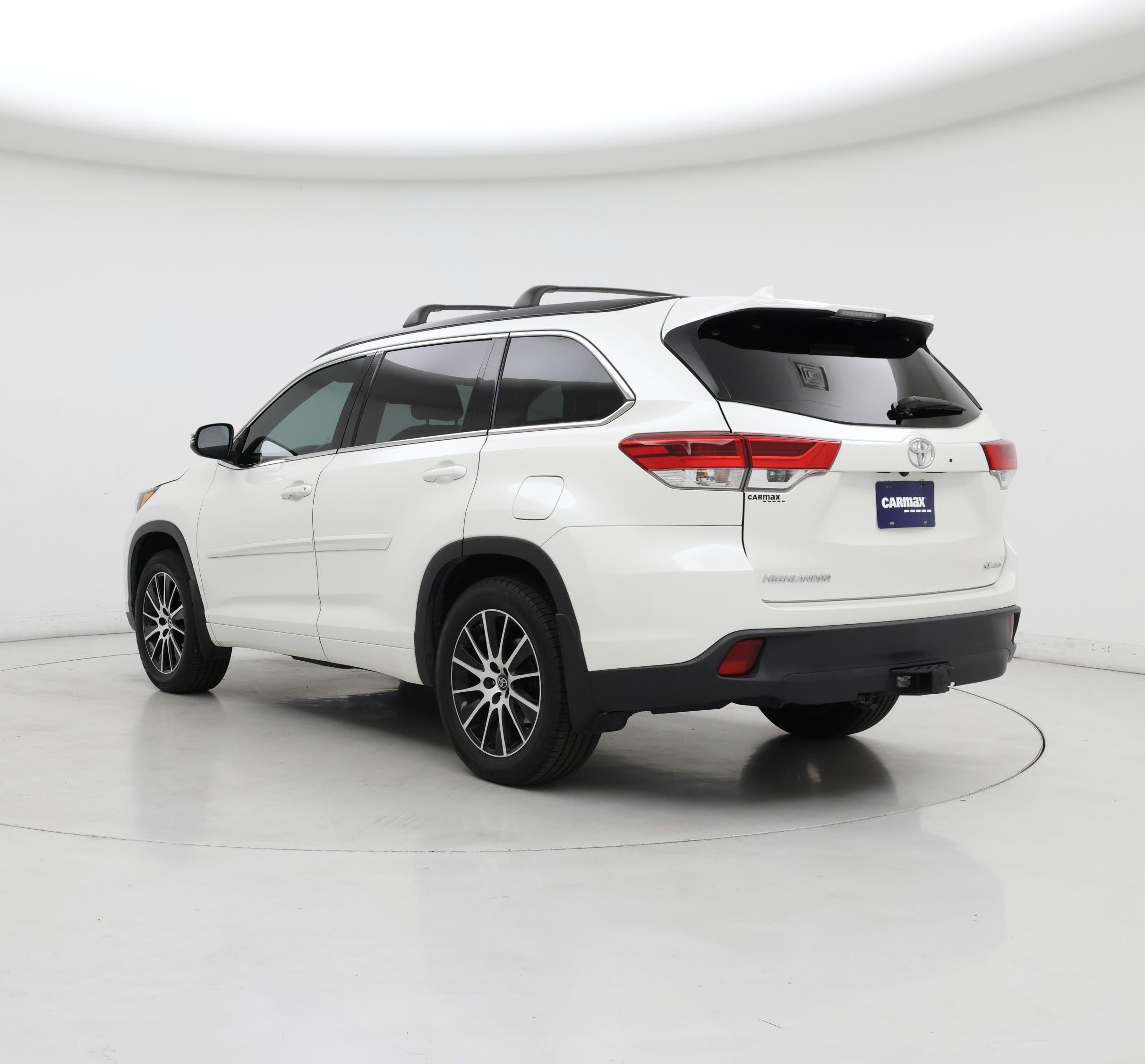 Thumbnail: 2018 Toyota Highlander - 2