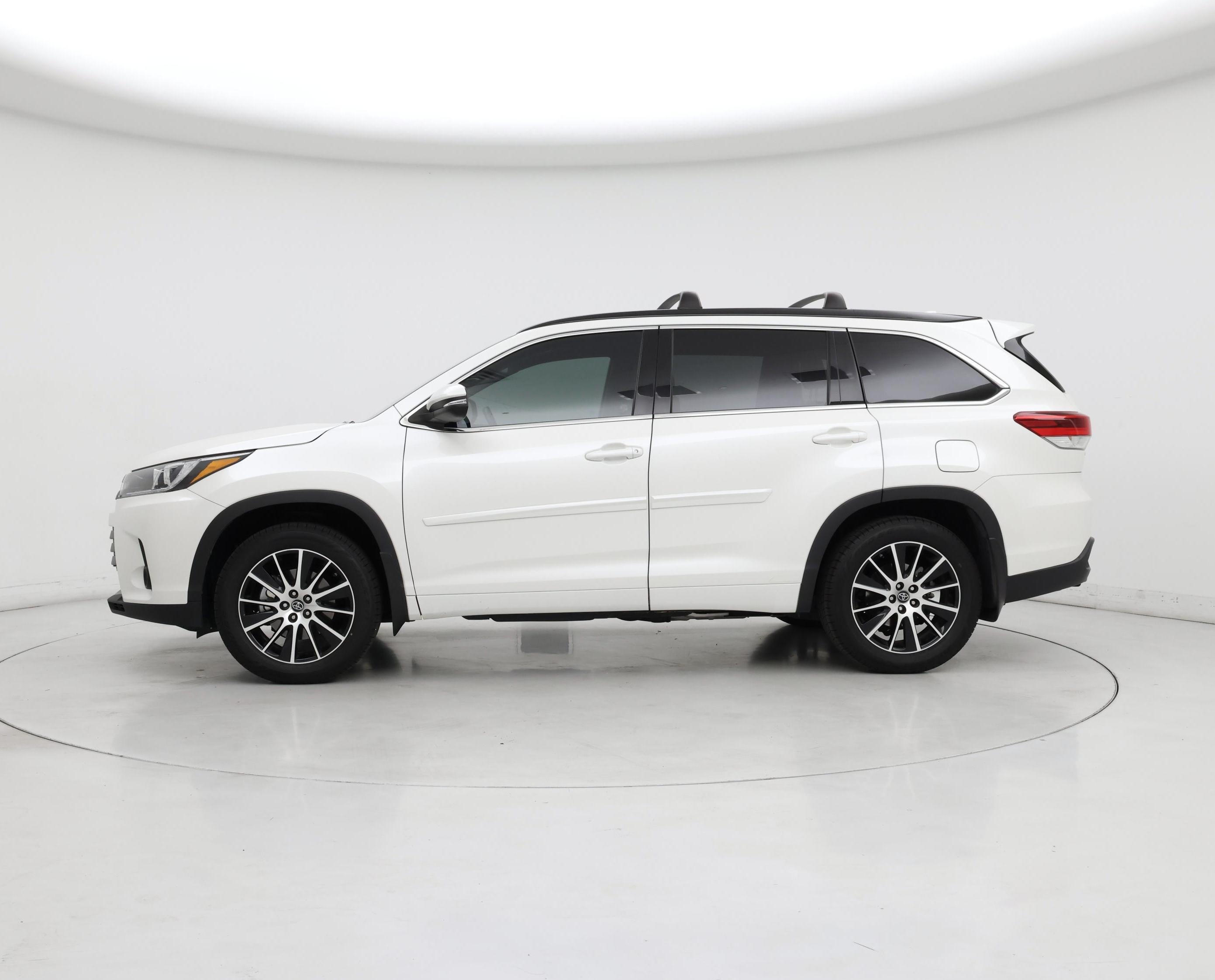 Thumbnail: 2018 Toyota Highlander - 3
