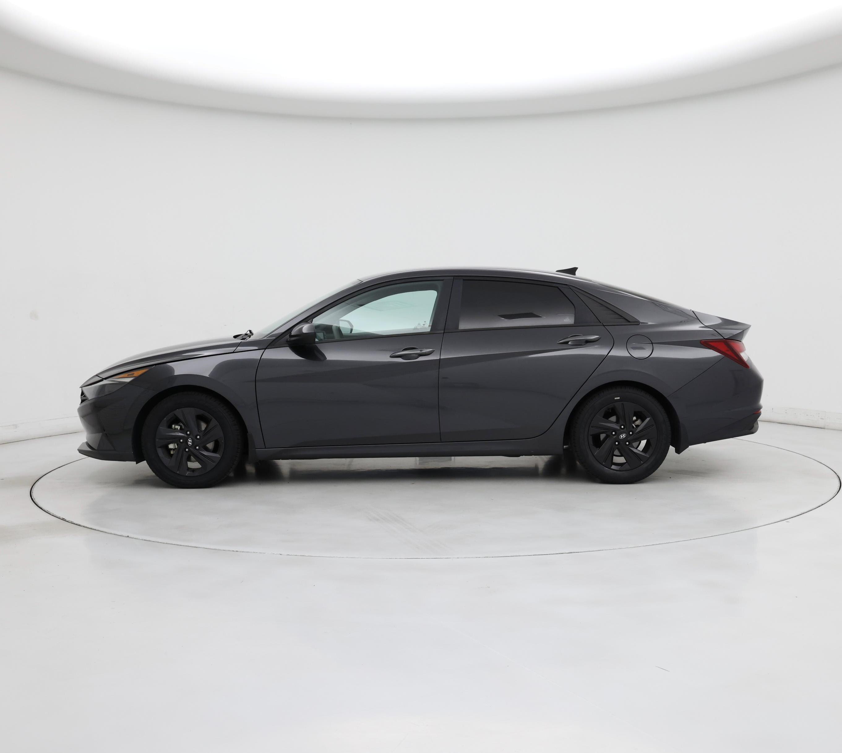 Thumbnail: 2022 Hyundai Elantra - 3
